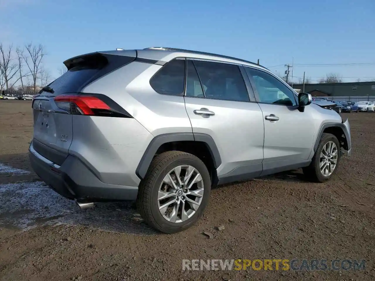 3 Photograph of a damaged car 2T3A1RFV8LW102297 TOYOTA RAV4 2020