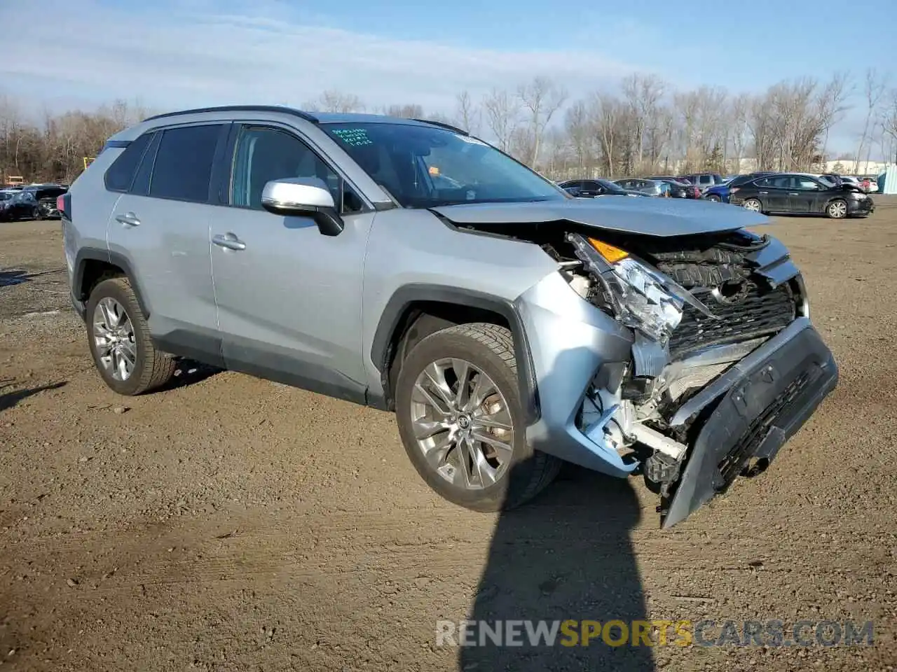 4 Photograph of a damaged car 2T3A1RFV8LW102297 TOYOTA RAV4 2020