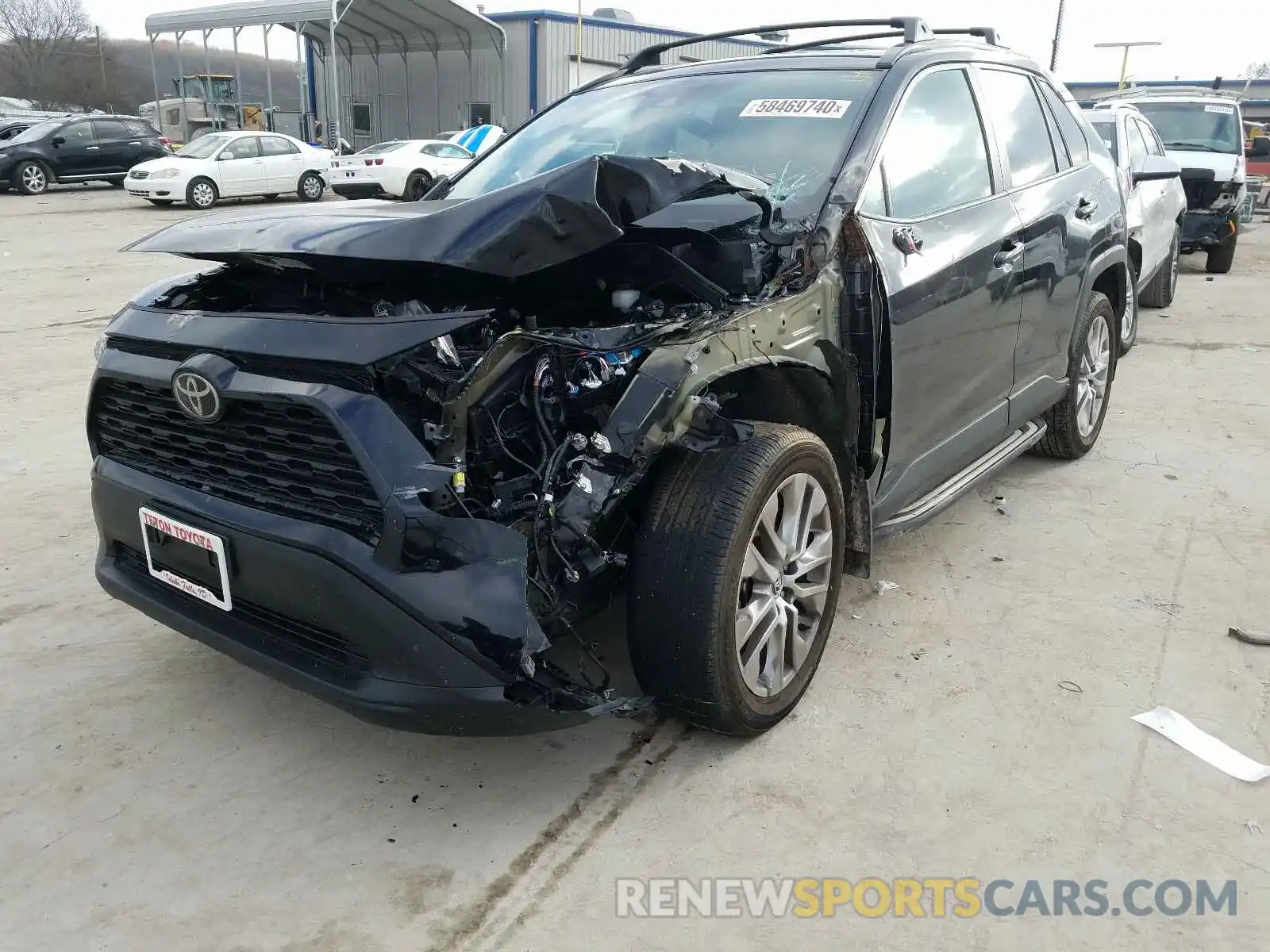 2 Photograph of a damaged car 2T3A1RFV9LC062927 TOYOTA RAV4 2020