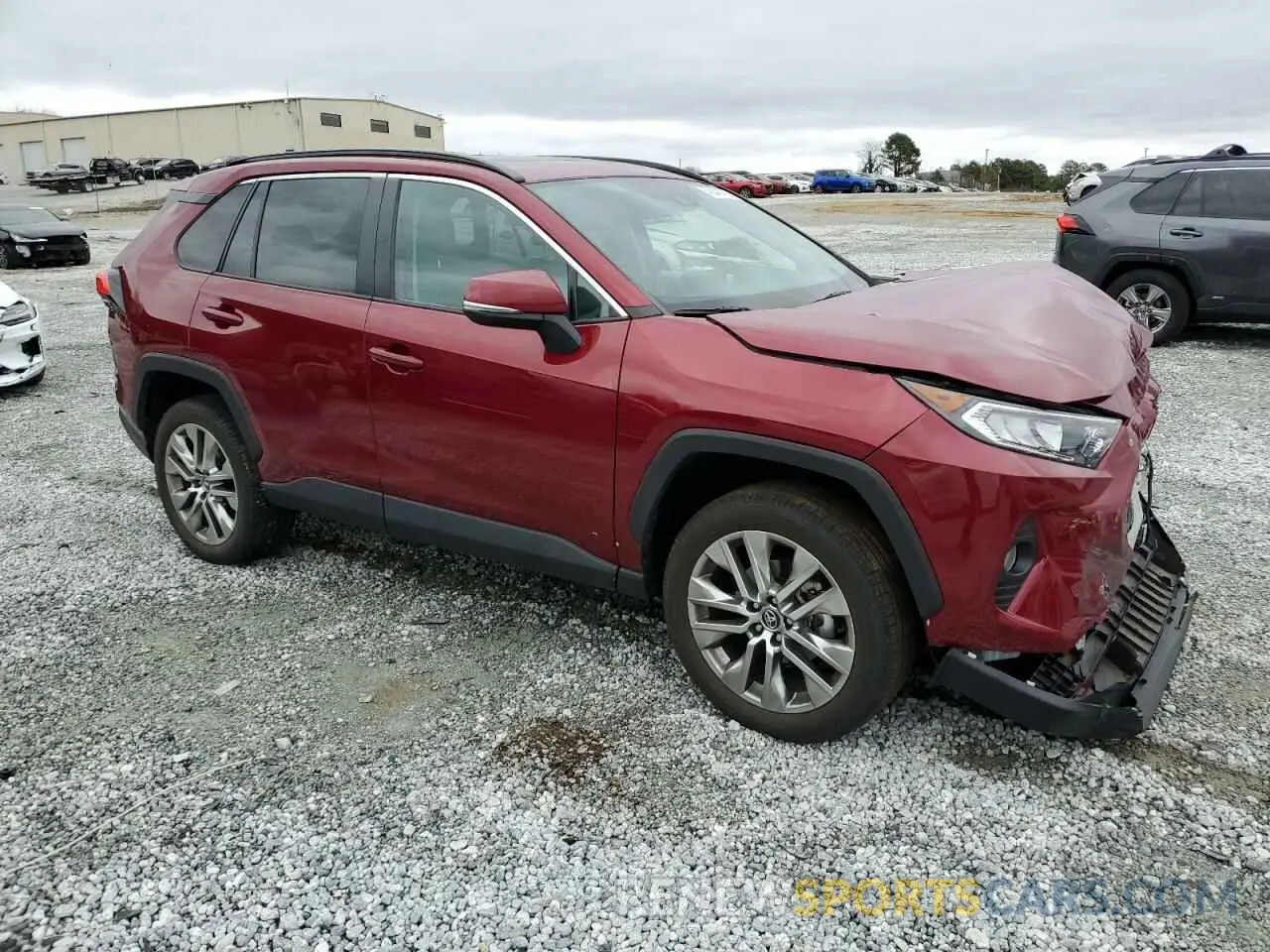 4 Photograph of a damaged car 2T3A1RFV9LC068890 TOYOTA RAV4 2020