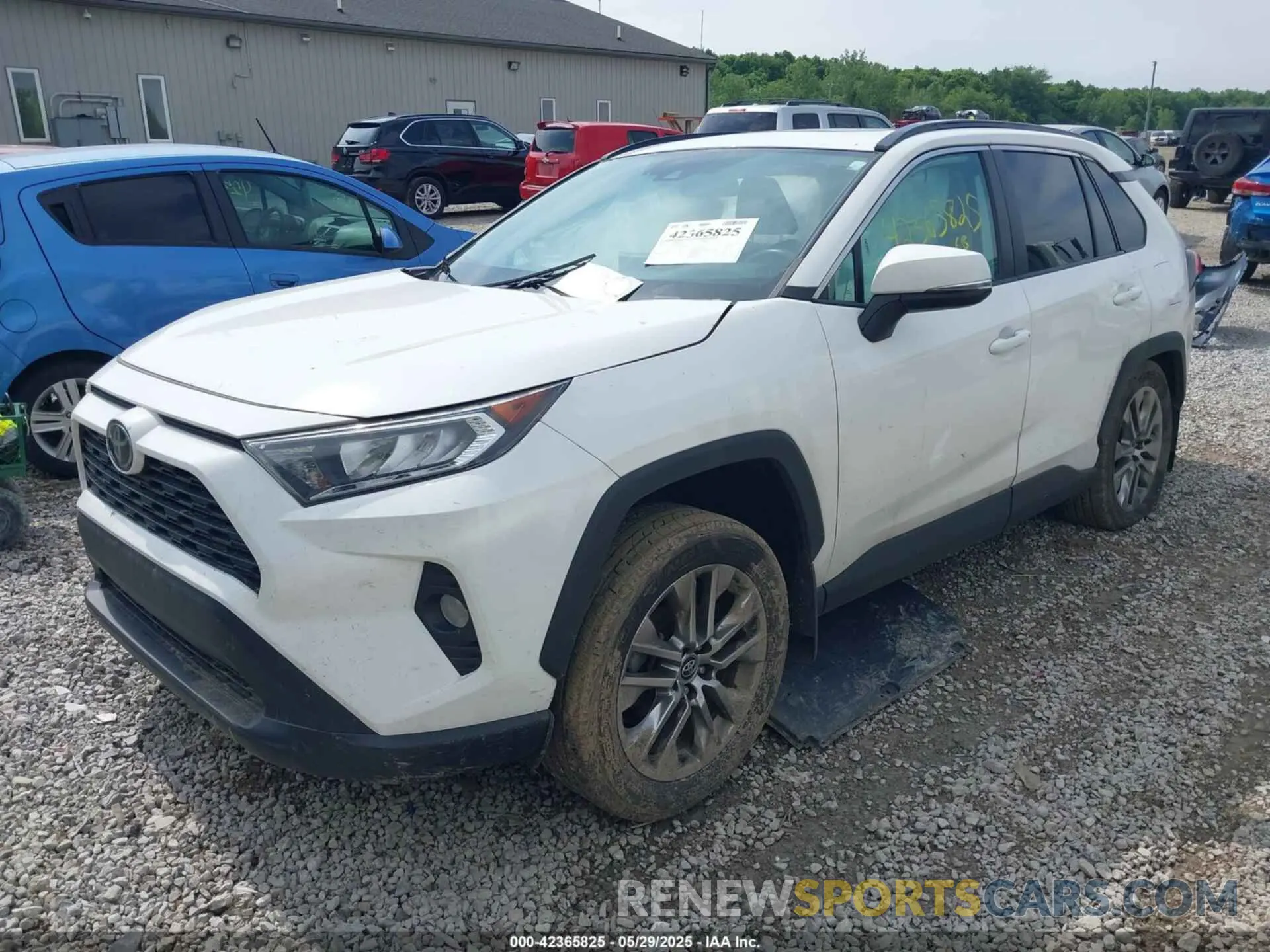 2 Photograph of a damaged car 2T3A1RFV9LC069487 TOYOTA RAV4 2020