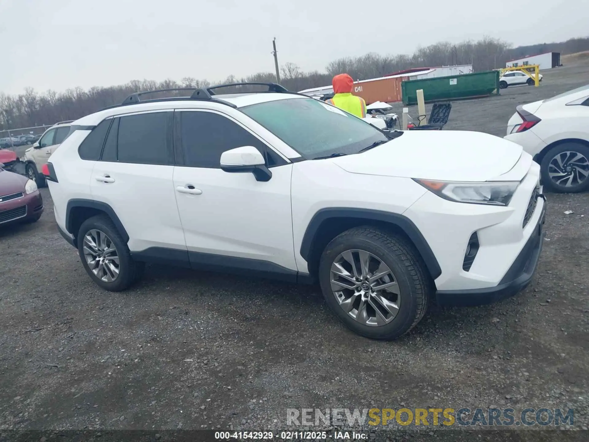 13 Photograph of a damaged car 2T3A1RFV9LC125413 TOYOTA RAV4 2020