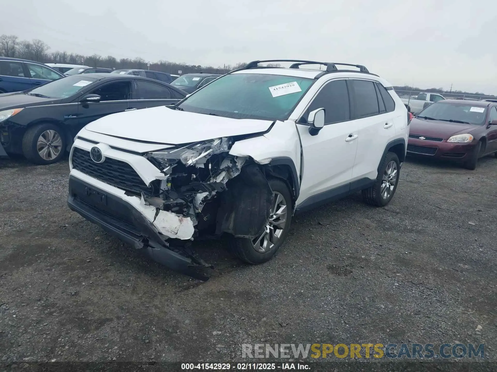 2 Photograph of a damaged car 2T3A1RFV9LC125413 TOYOTA RAV4 2020