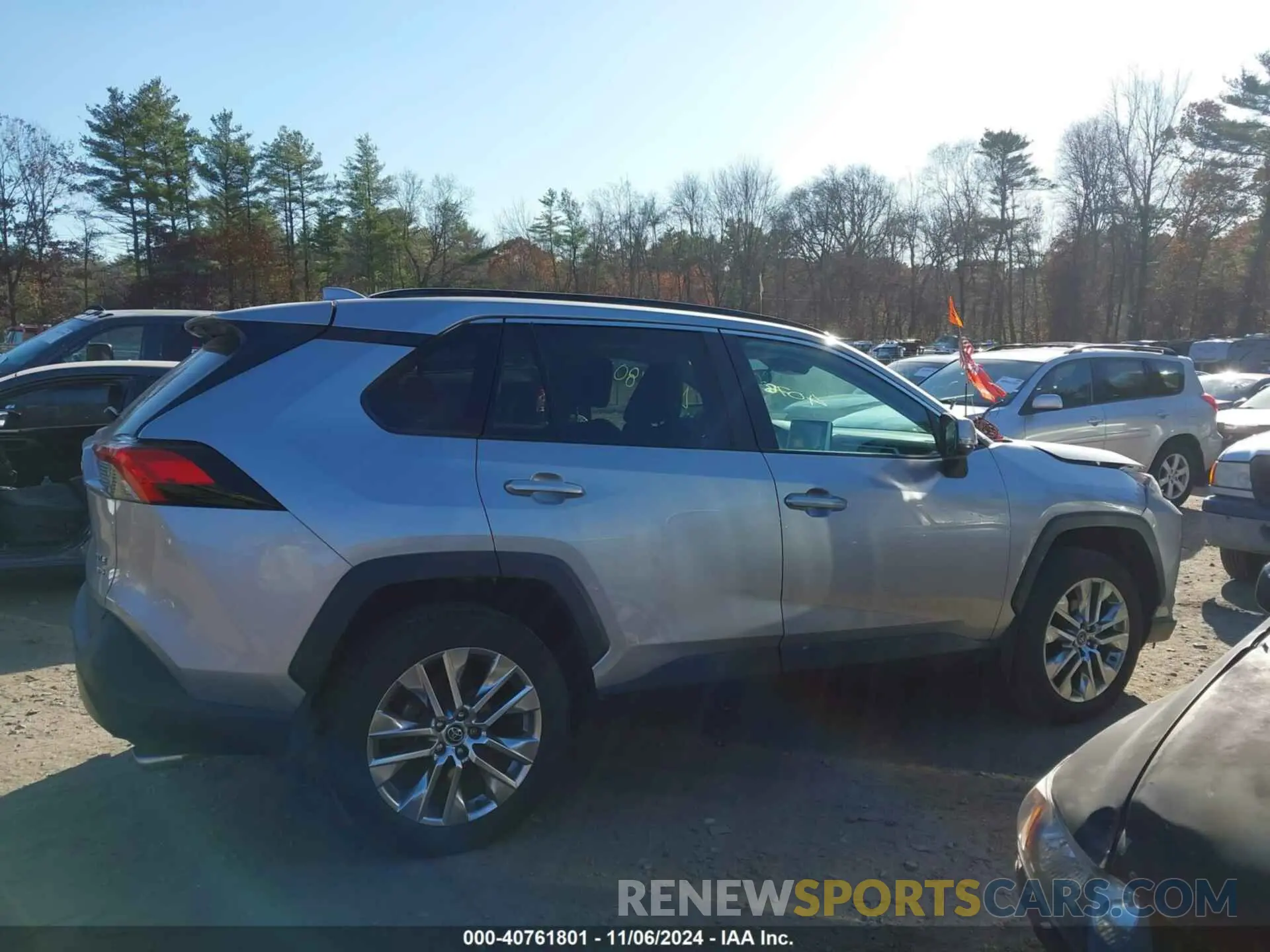 13 Photograph of a damaged car 2T3A1RFV9LC130305 TOYOTA RAV4 2020