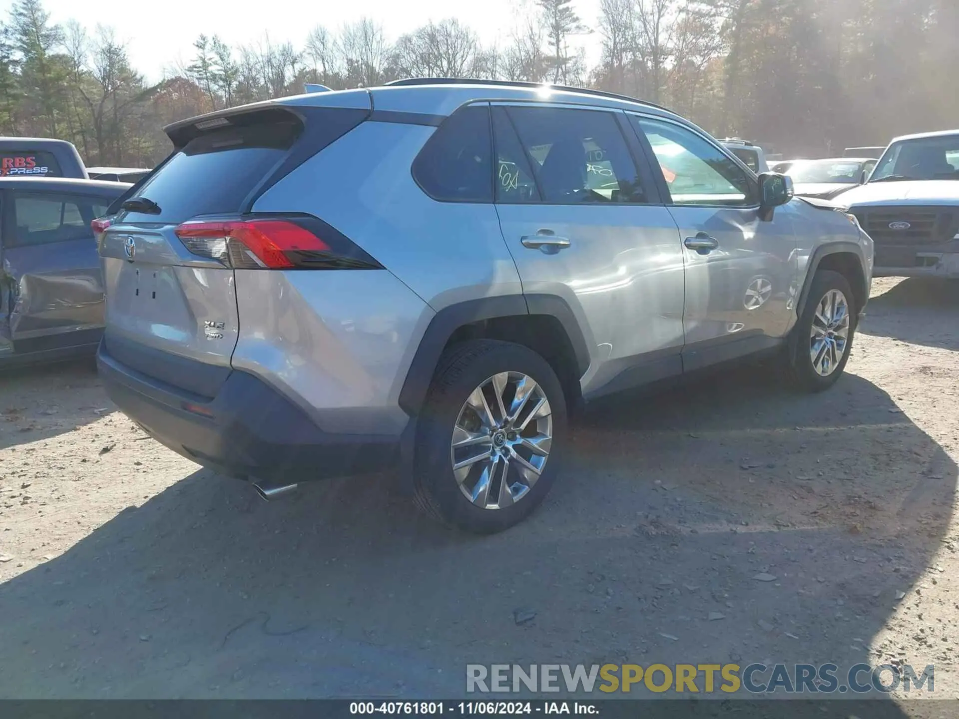 4 Photograph of a damaged car 2T3A1RFV9LC130305 TOYOTA RAV4 2020