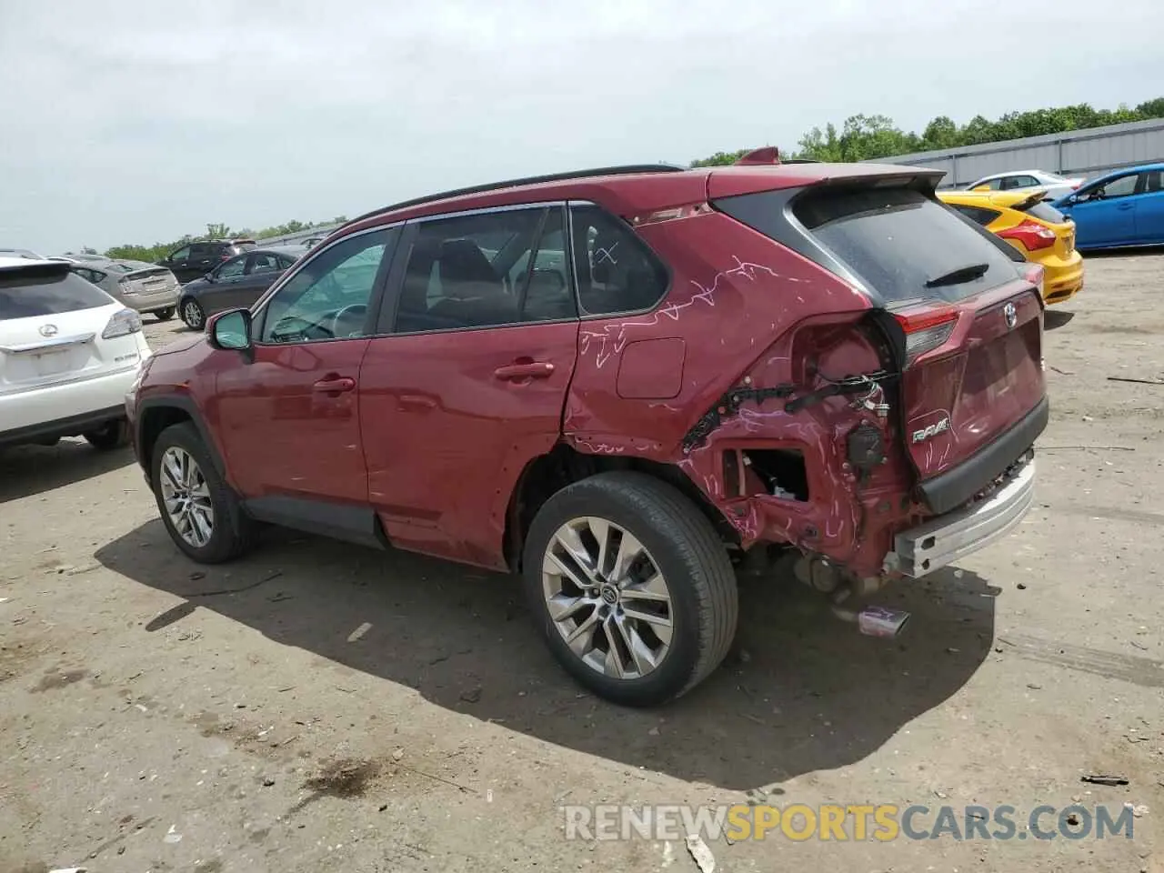 2 Photograph of a damaged car 2T3A1RFV9LW116144 TOYOTA RAV4 2020