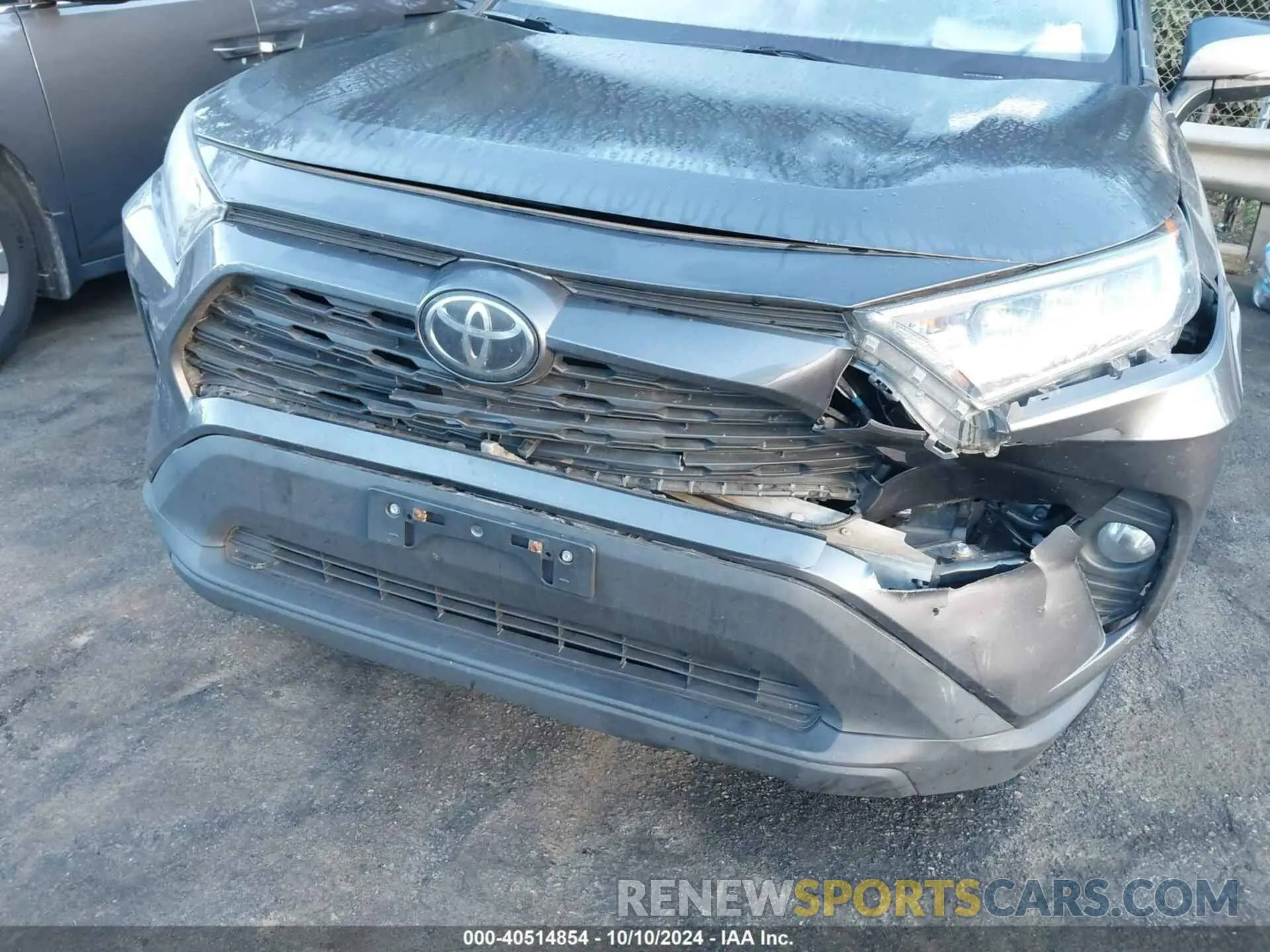 6 Photograph of a damaged car 2T3A1RFVXLW138699 TOYOTA RAV4 2020