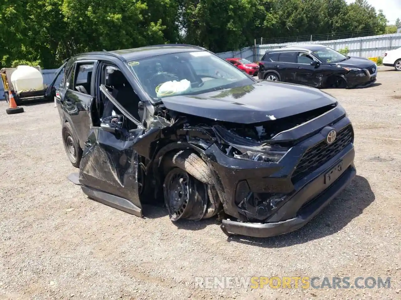 1 Photograph of a damaged car 2T3B1RFV0LC101909 TOYOTA RAV4 2020