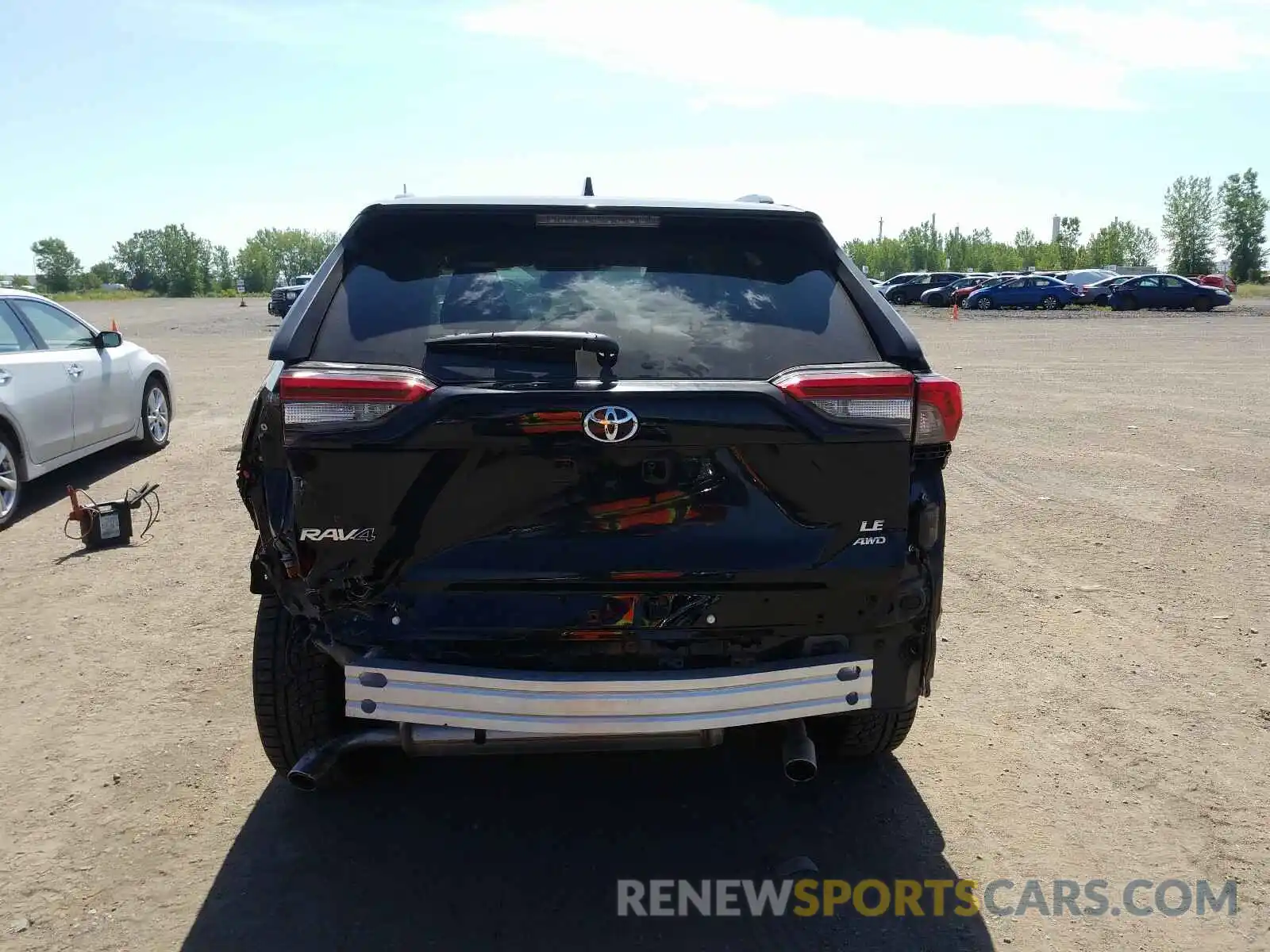 9 Photograph of a damaged car 2T3B1RFV4LC085813 TOYOTA RAV4 2020