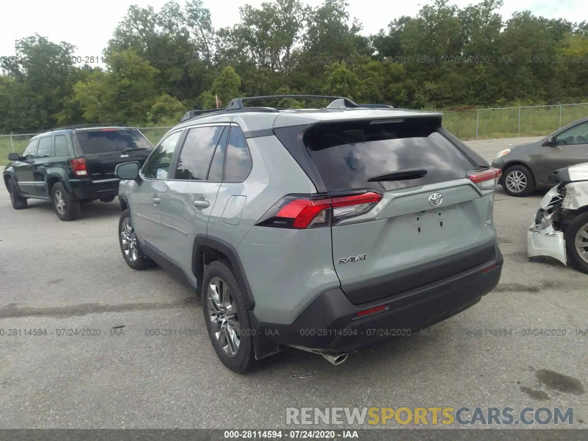 3 Photograph of a damaged car 2T3C1RFV0LC049511 TOYOTA RAV4 2020