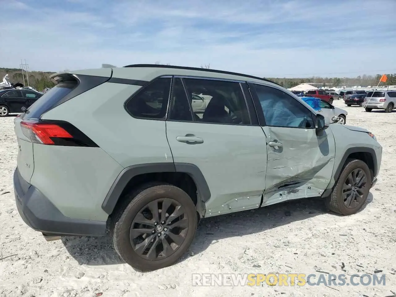 3 Photograph of a damaged car 2T3C1RFV0LW058580 TOYOTA RAV4 2020