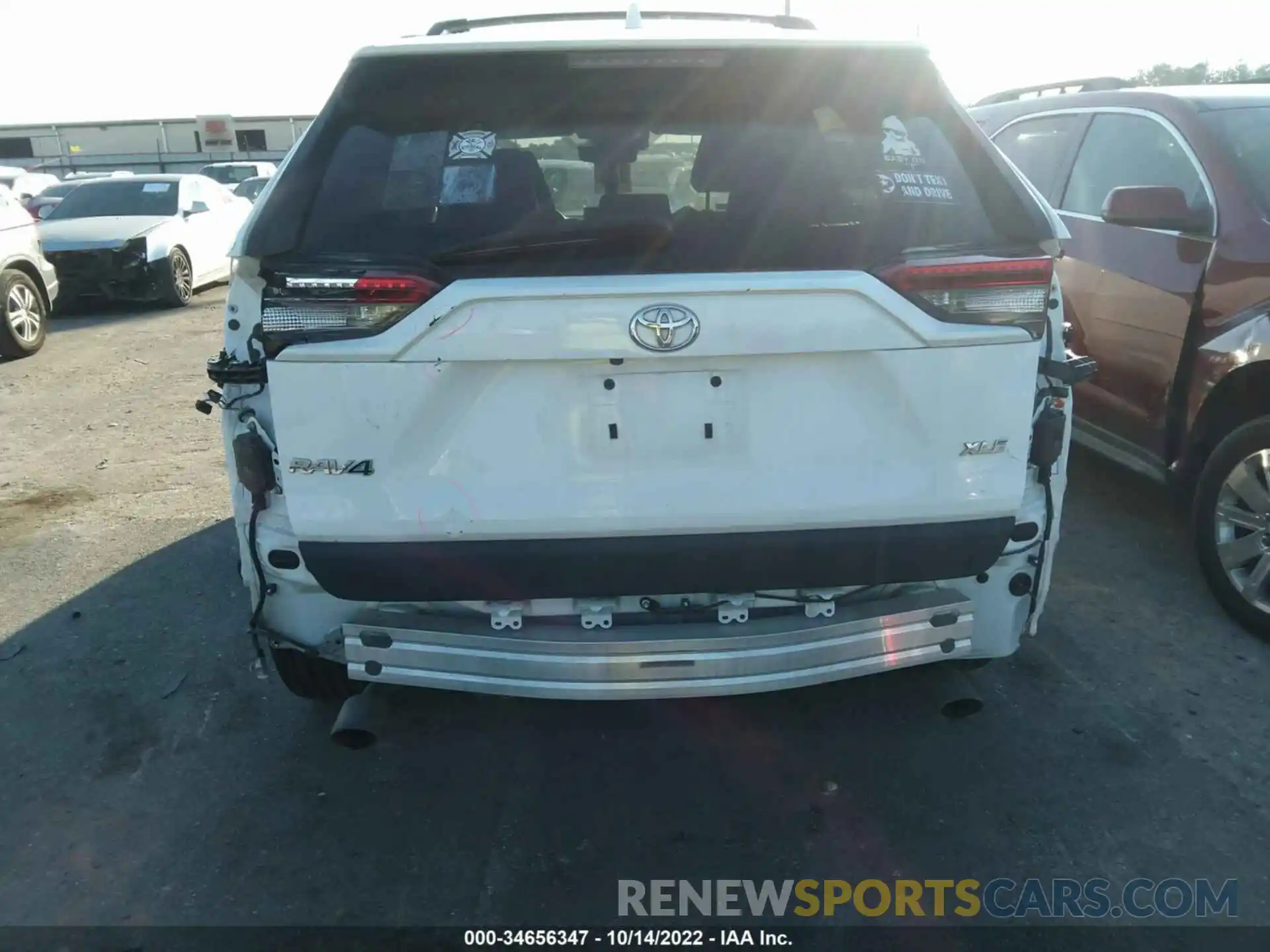 6 Photograph of a damaged car 2T3C1RFV0LW072303 TOYOTA RAV4 2020