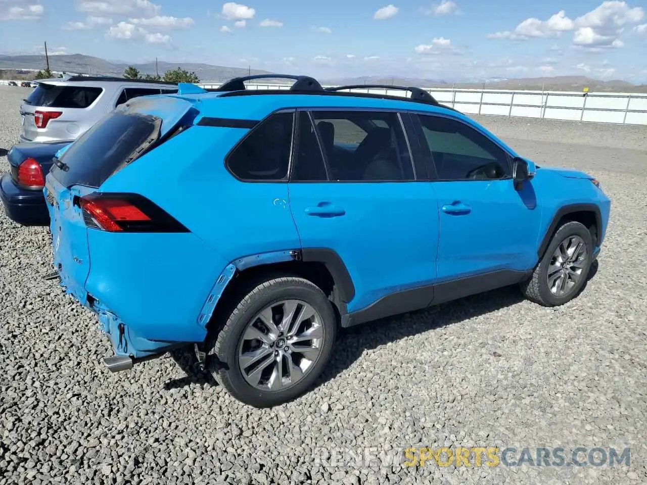 3 Photograph of a damaged car 2T3C1RFV0LW076884 TOYOTA RAV4 2020