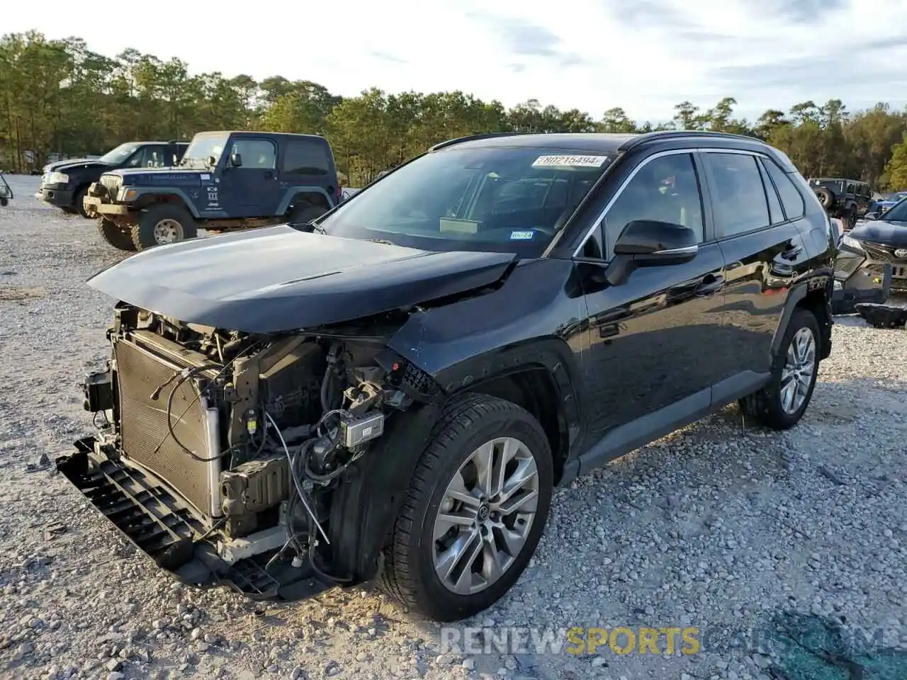 1 Photograph of a damaged car 2T3C1RFV0LW078621 TOYOTA RAV4 2020