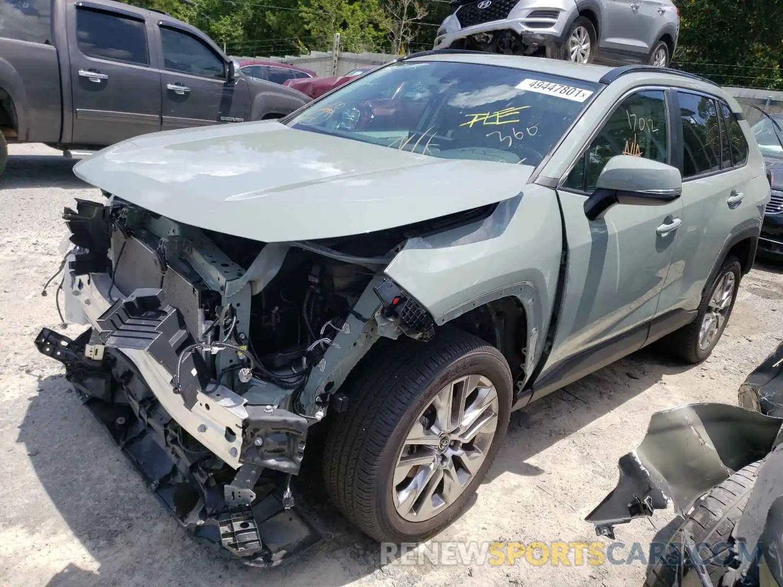 2 Photograph of a damaged car 2T3C1RFV0LW091353 TOYOTA RAV4 2020