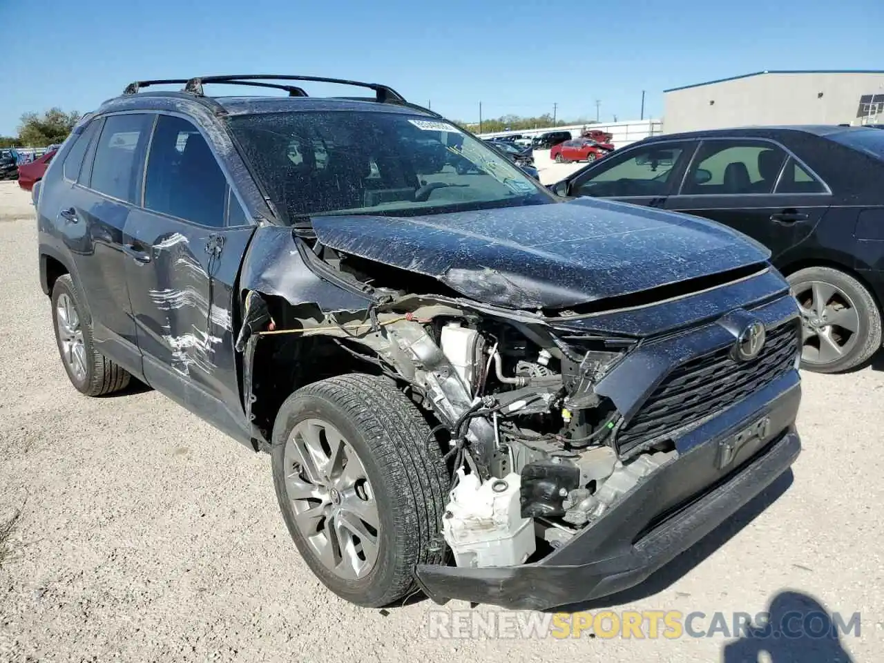 1 Photograph of a damaged car 2T3C1RFV1LW095413 TOYOTA RAV4 2020