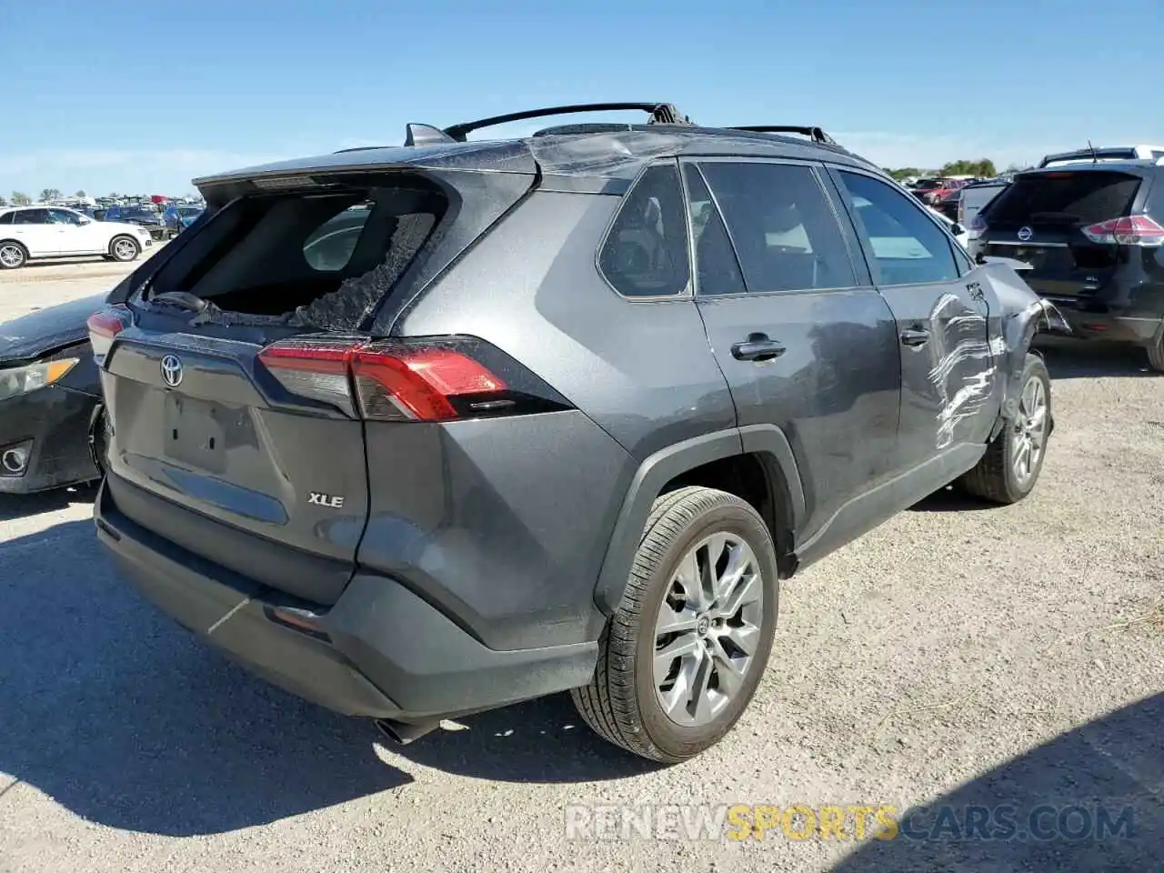 4 Photograph of a damaged car 2T3C1RFV1LW095413 TOYOTA RAV4 2020