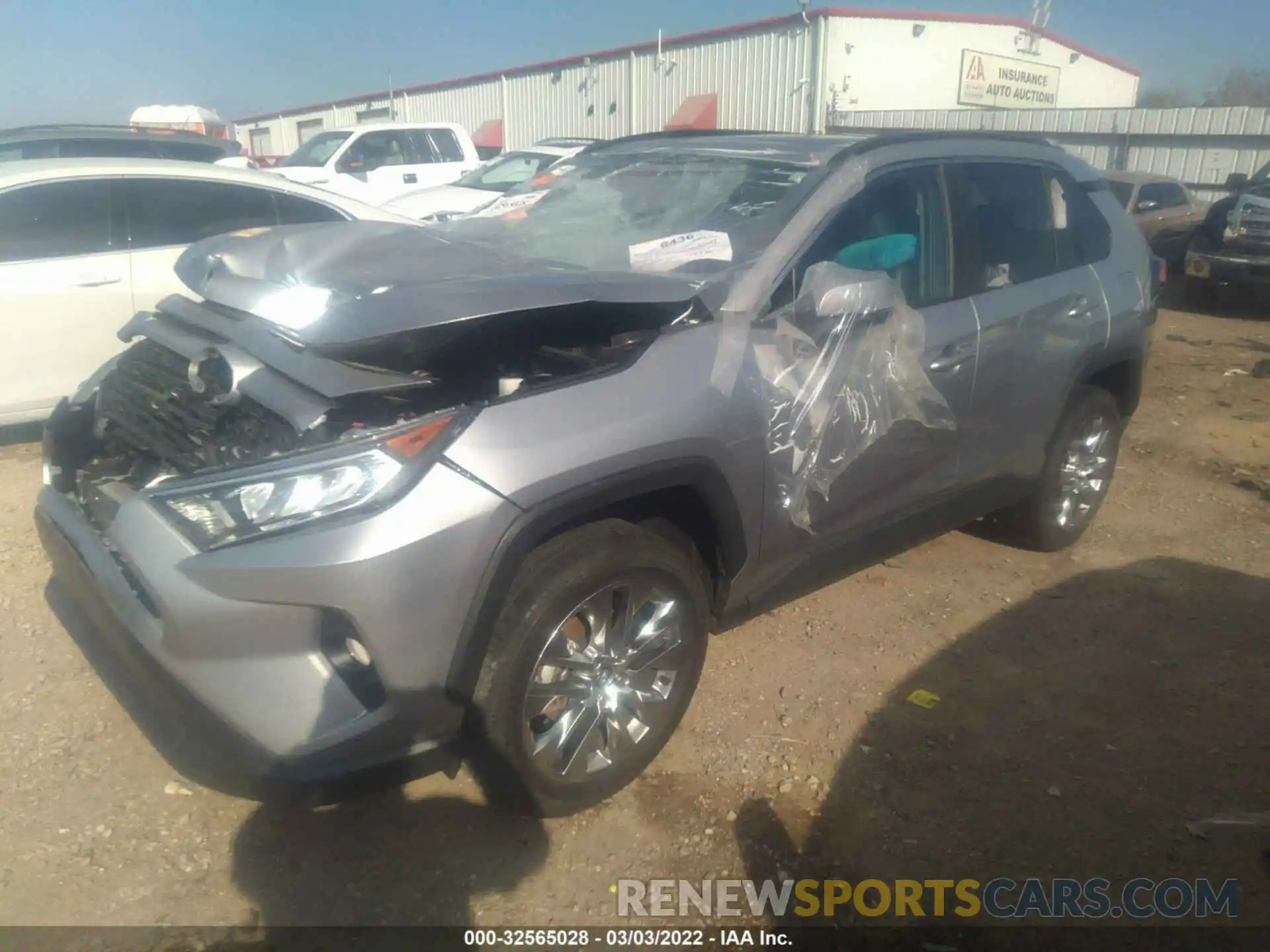 2 Photograph of a damaged car 2T3C1RFV2LC055505 TOYOTA RAV4 2020