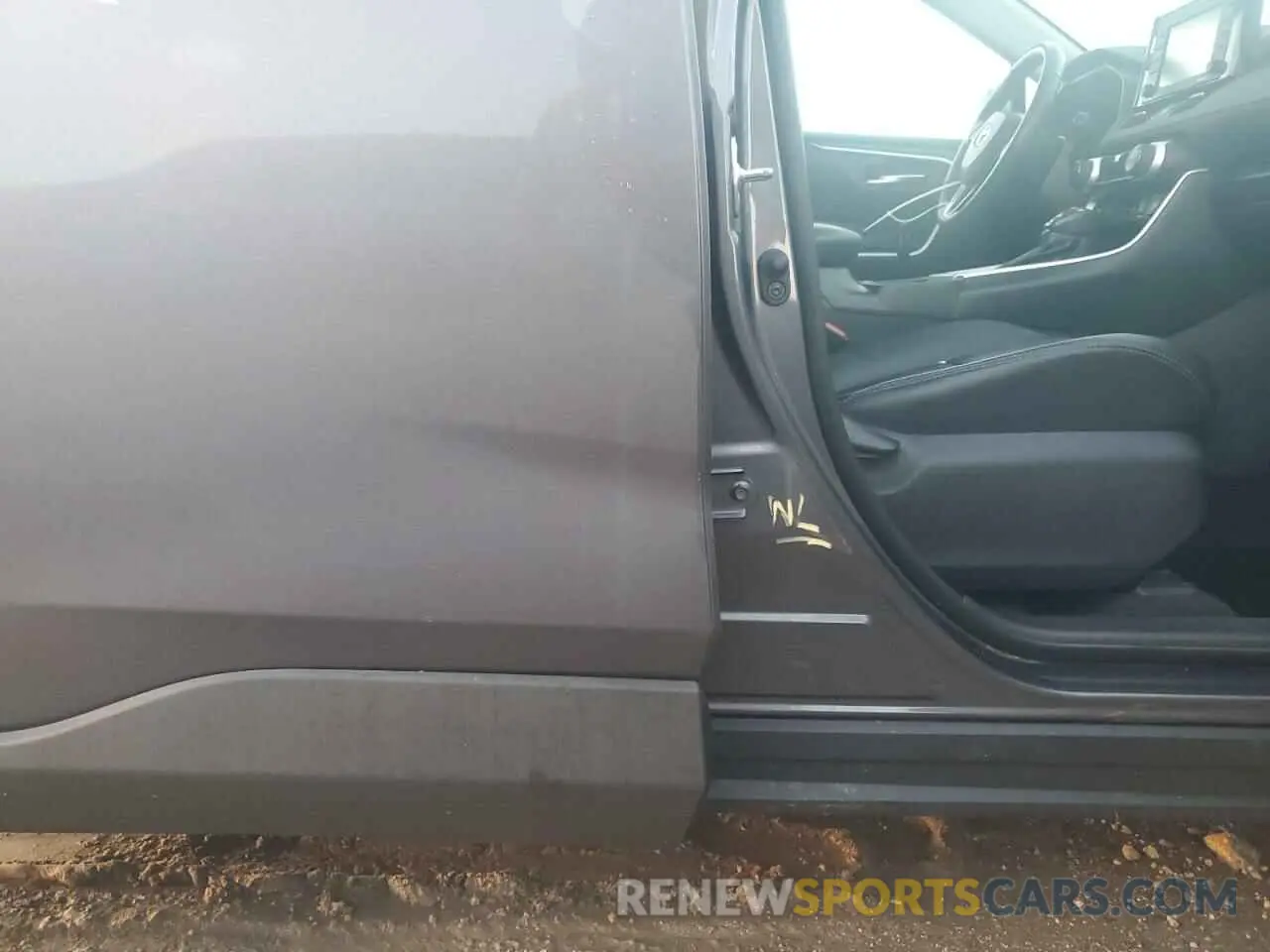 12 Photograph of a damaged car 2T3C1RFV2LW063683 TOYOTA RAV4 2020