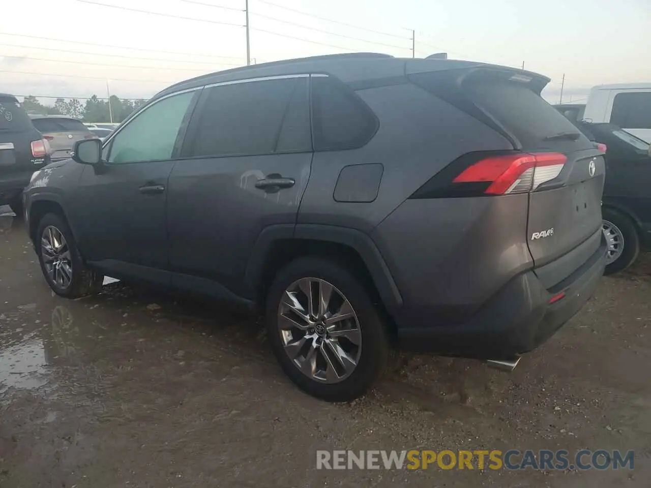 2 Photograph of a damaged car 2T3C1RFV2LW063683 TOYOTA RAV4 2020
