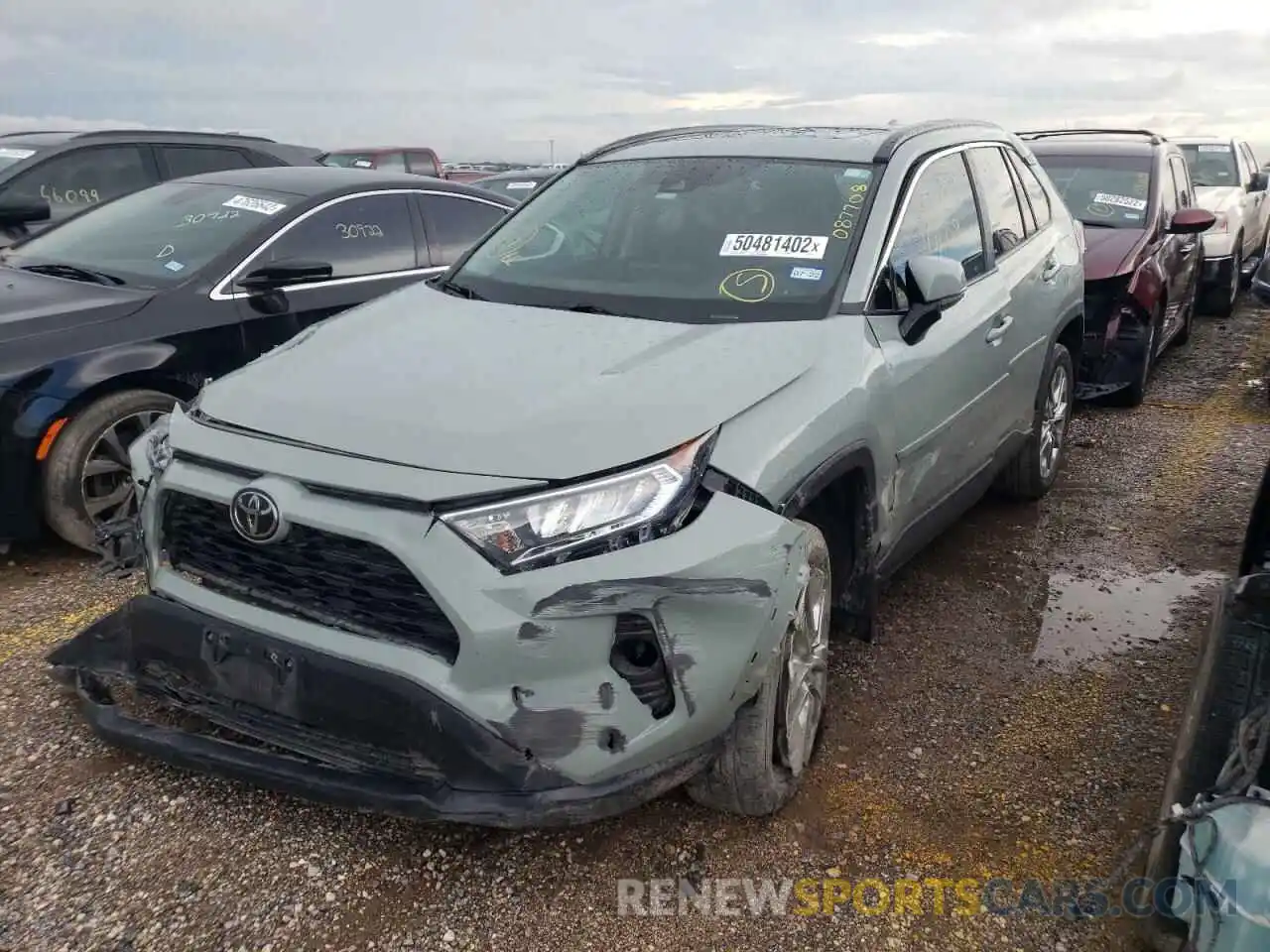 2 Photograph of a damaged car 2T3C1RFV2LW087708 TOYOTA RAV4 2020