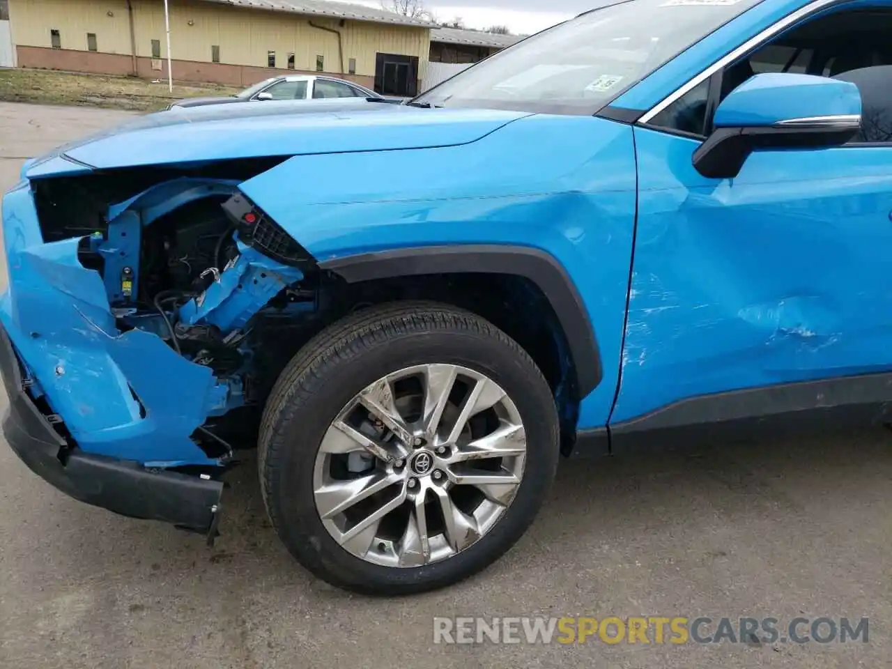 9 Photograph of a damaged car 2T3C1RFV2LW093864 TOYOTA RAV4 2020