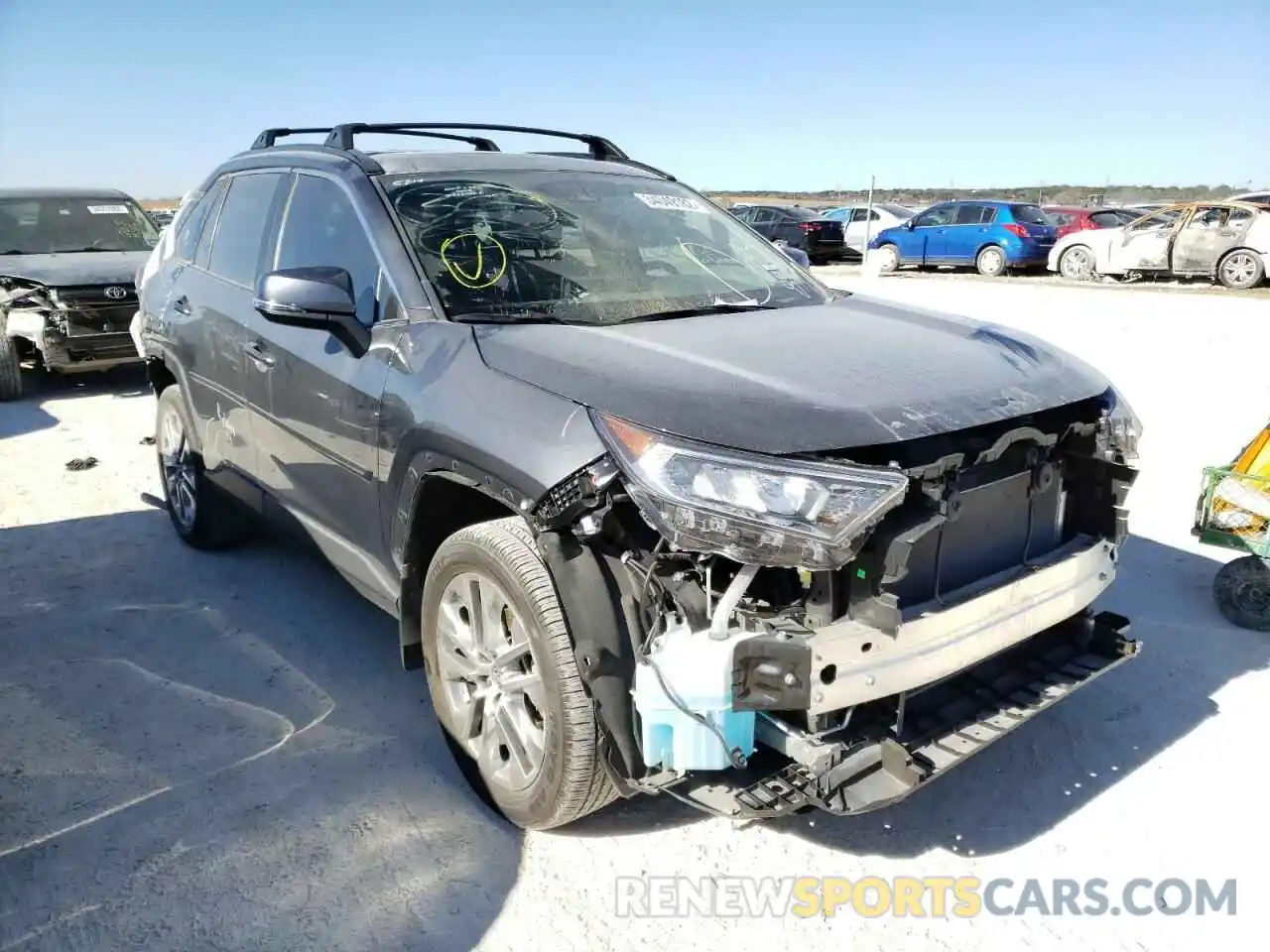 1 Photograph of a damaged car 2T3C1RFV2LW095842 TOYOTA RAV4 2020