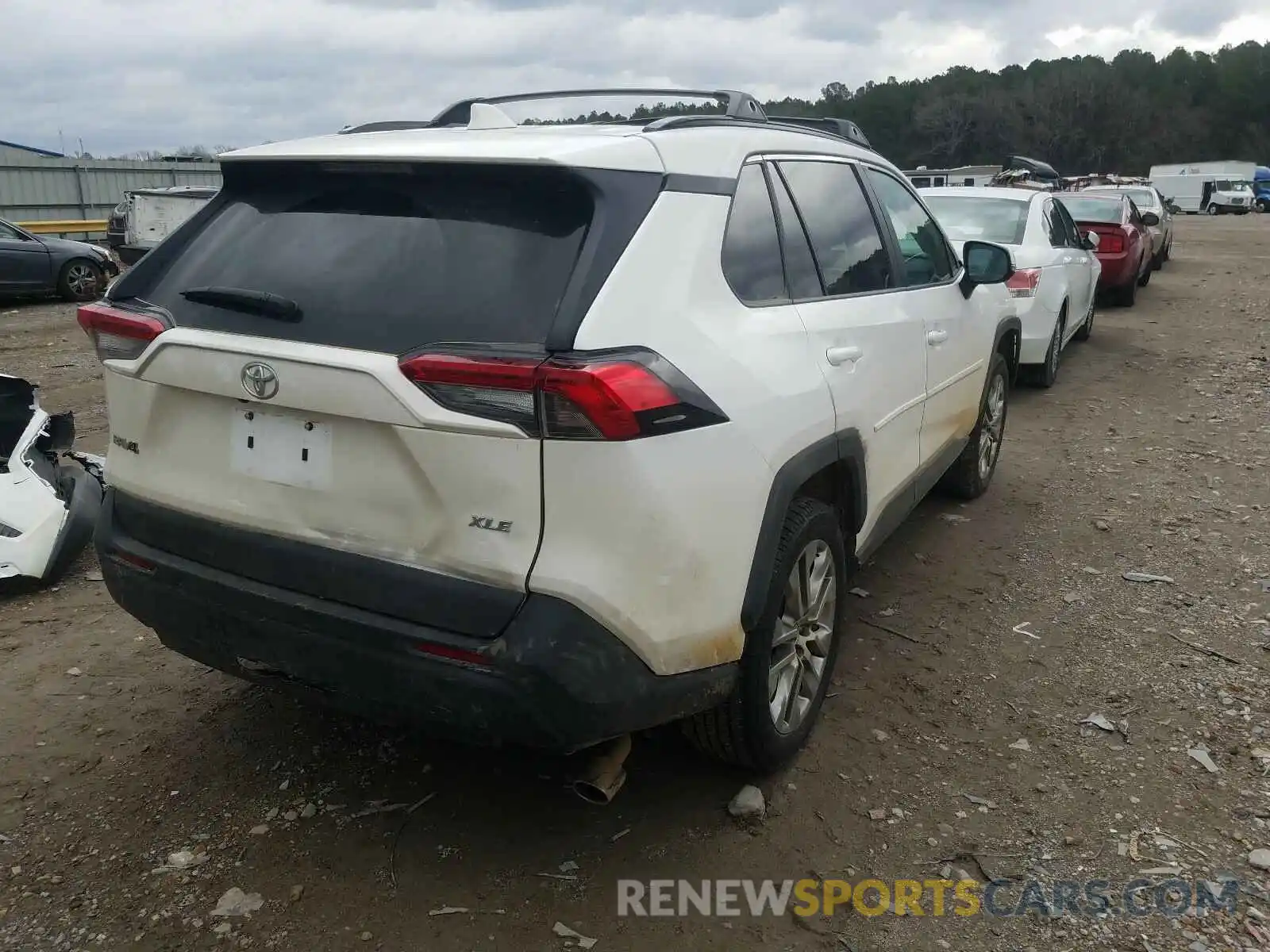 4 Photograph of a damaged car 2T3C1RFV2LW099616 TOYOTA RAV4 2020