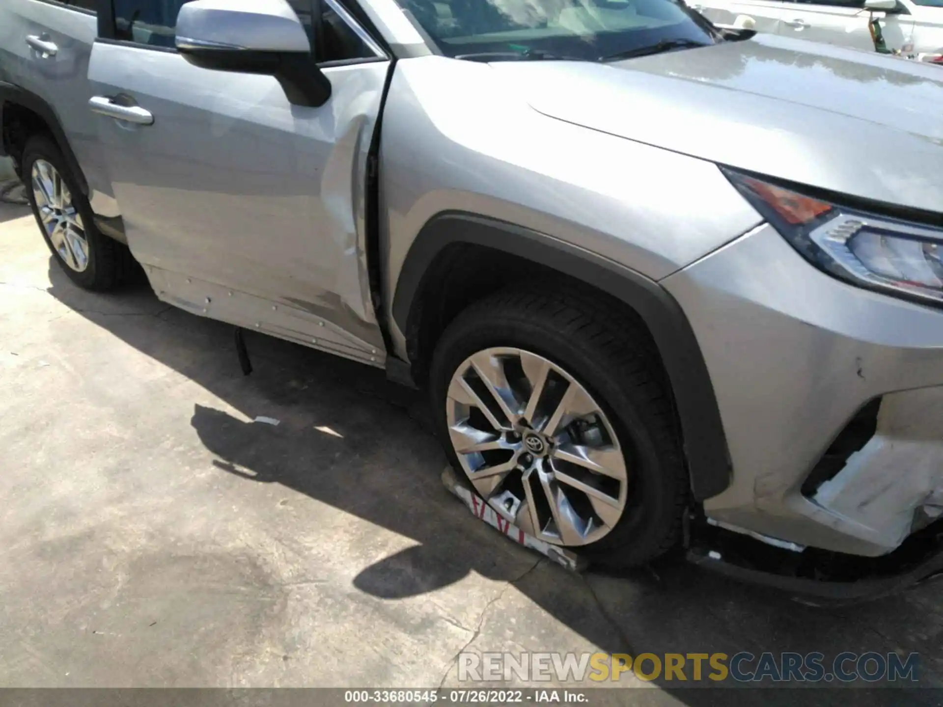 6 Photograph of a damaged car 2T3C1RFV3LC035134 TOYOTA RAV4 2020