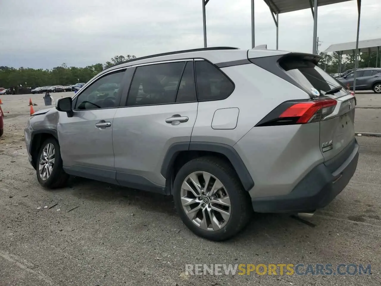 2 Photograph of a damaged car 2T3C1RFV3LC055447 TOYOTA RAV4 2020