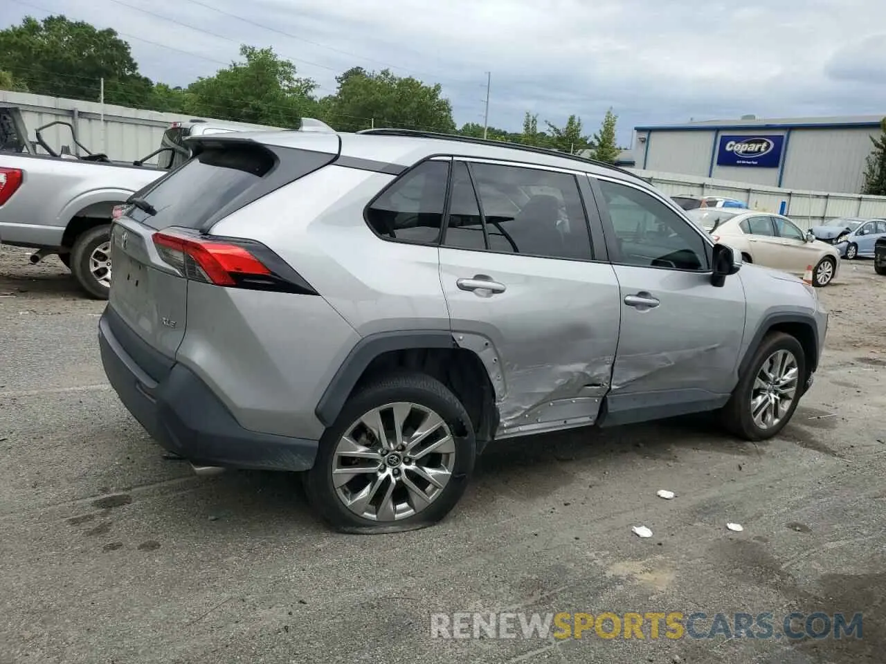 3 Photograph of a damaged car 2T3C1RFV3LC055447 TOYOTA RAV4 2020