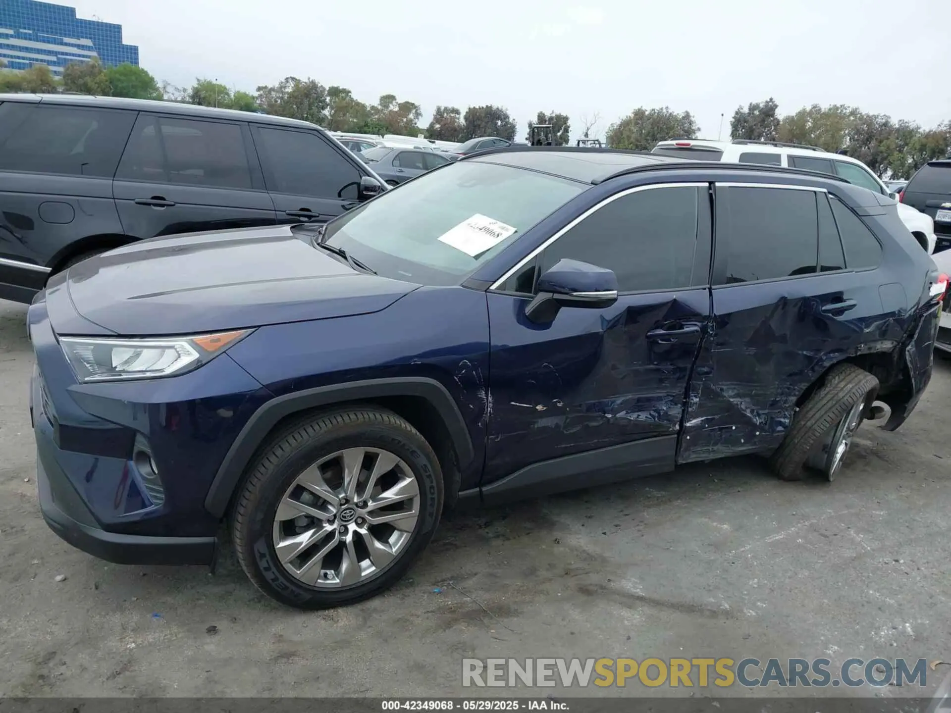 14 Photograph of a damaged car 2T3C1RFV3LW060078 TOYOTA RAV4 2020
