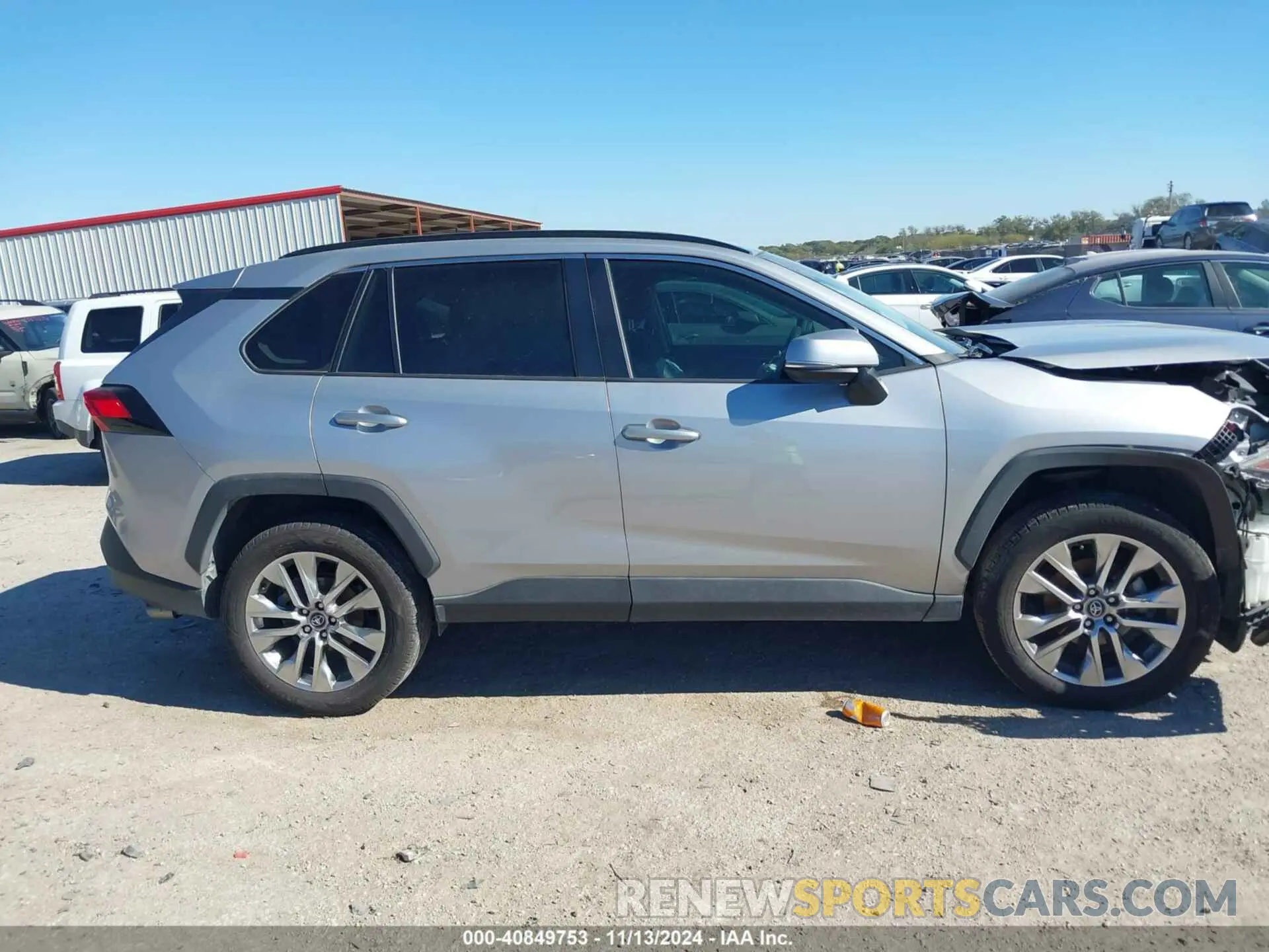 12 Photograph of a damaged car 2T3C1RFV3LW070271 TOYOTA RAV4 2020