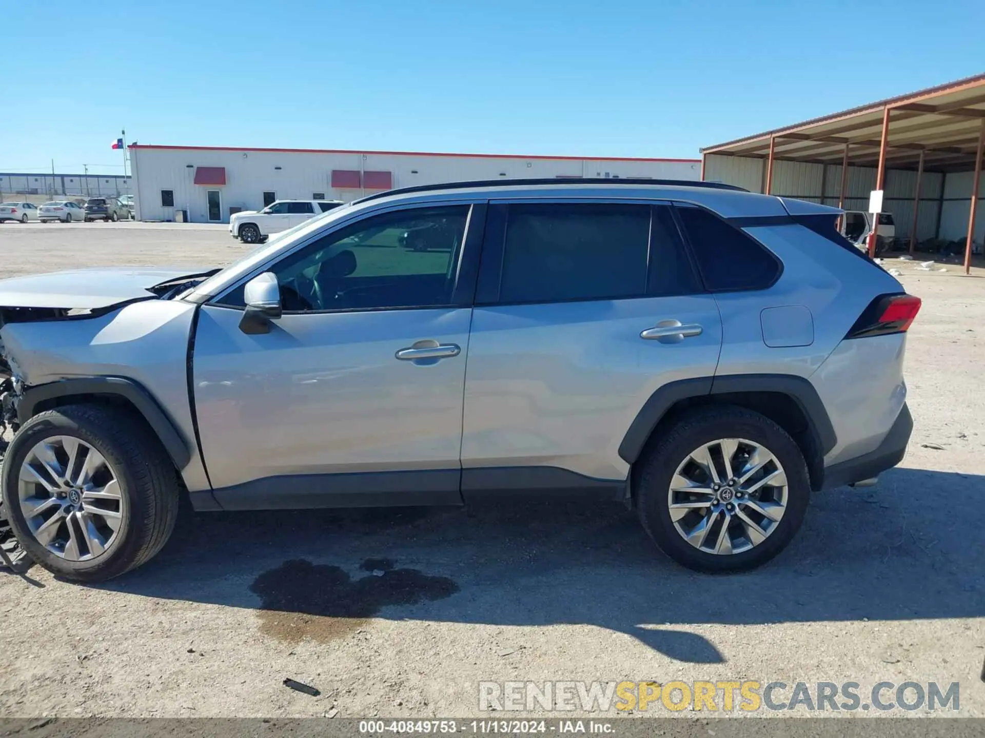 13 Photograph of a damaged car 2T3C1RFV3LW070271 TOYOTA RAV4 2020