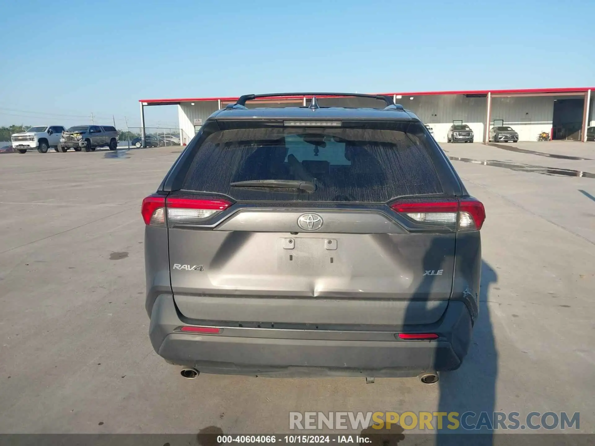 15 Photograph of a damaged car 2T3C1RFV3LW084574 TOYOTA RAV4 2020