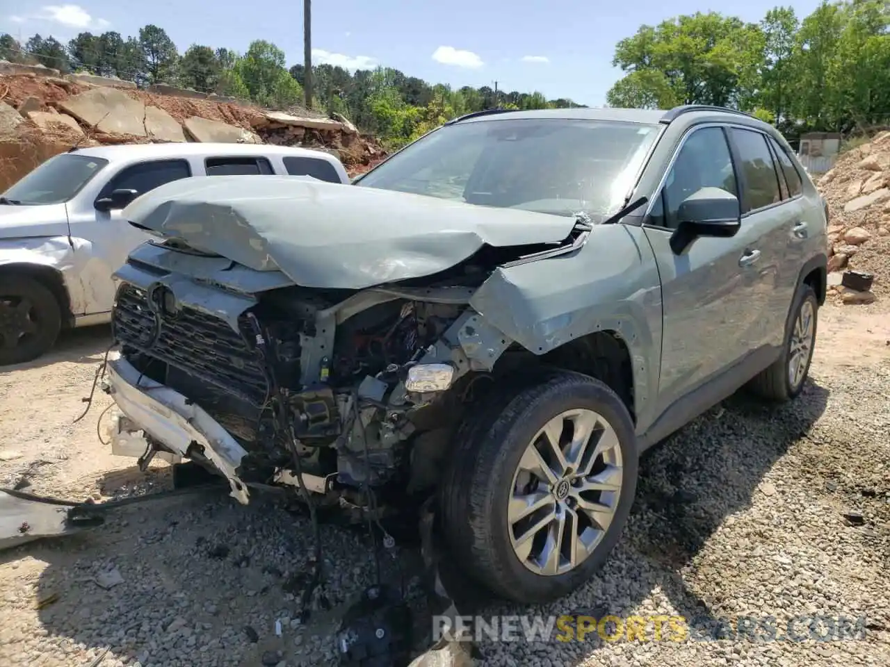 2 Photograph of a damaged car 2T3C1RFV3LW091928 TOYOTA RAV4 2020