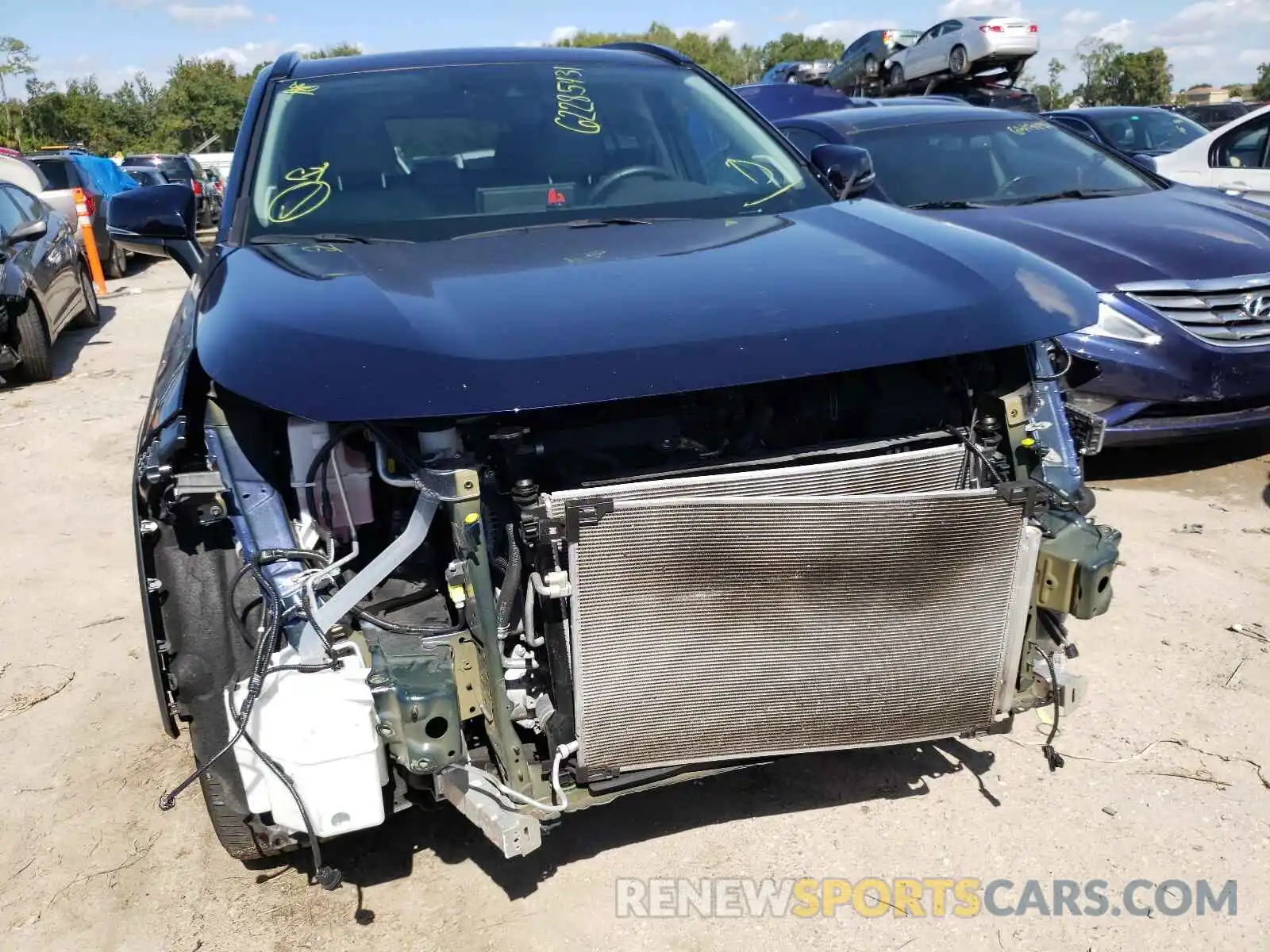 9 Photograph of a damaged car 2T3C1RFV4LW058422 TOYOTA RAV4 2020