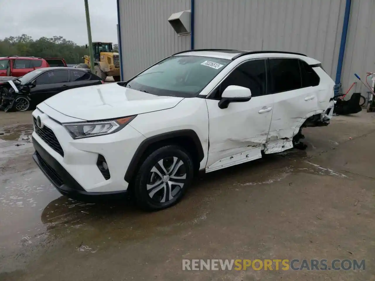 1 Photograph of a damaged car 2T3C1RFV4LW062101 TOYOTA RAV4 2020