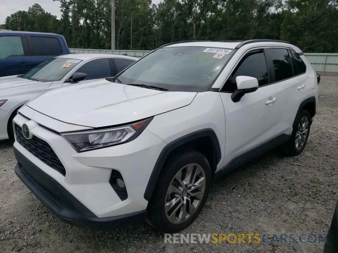 1 Photograph of a damaged car 2T3C1RFV4LW068464 TOYOTA RAV4 2020