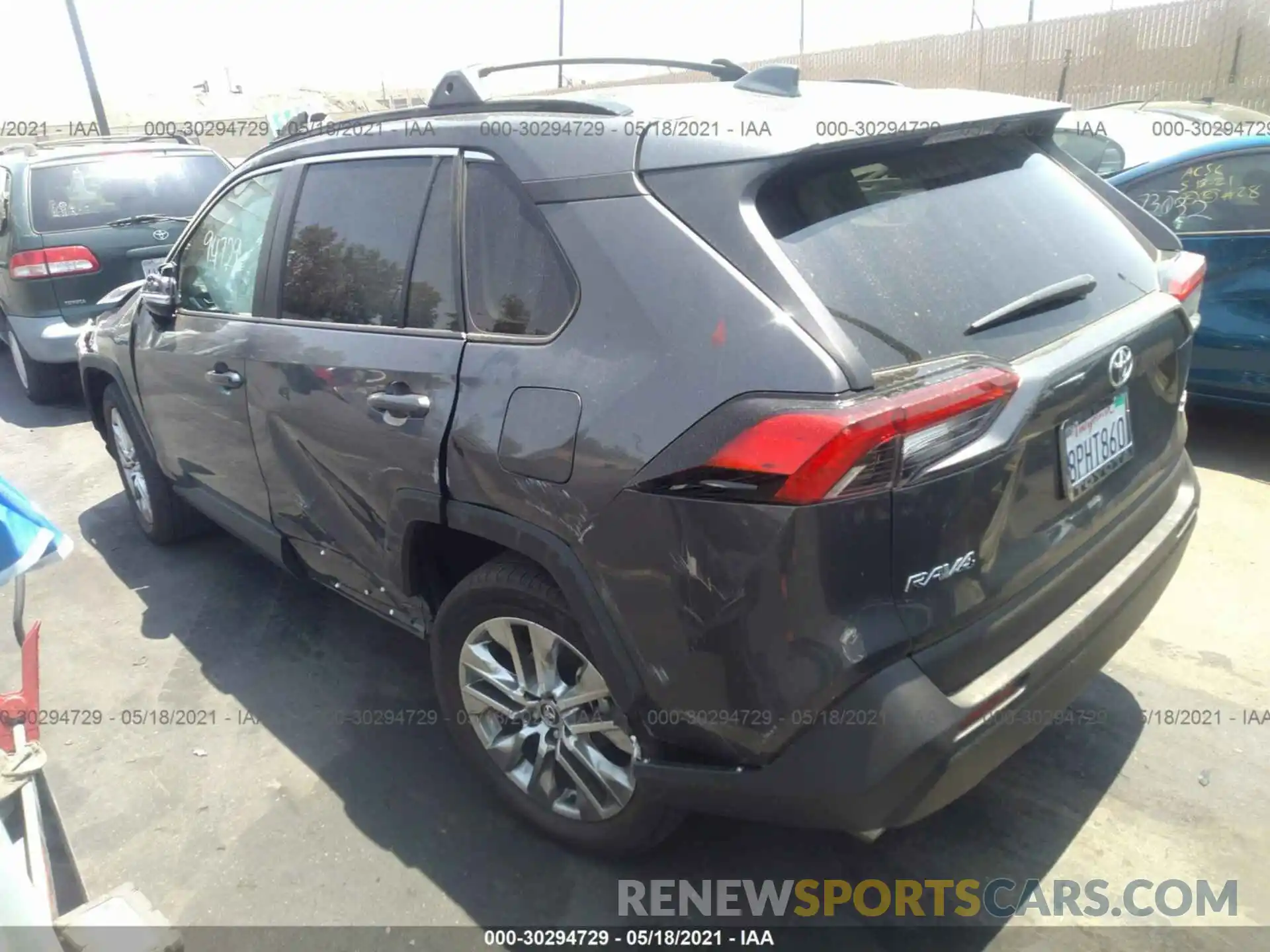 3 Photograph of a damaged car 2T3C1RFV4LW071445 TOYOTA RAV4 2020