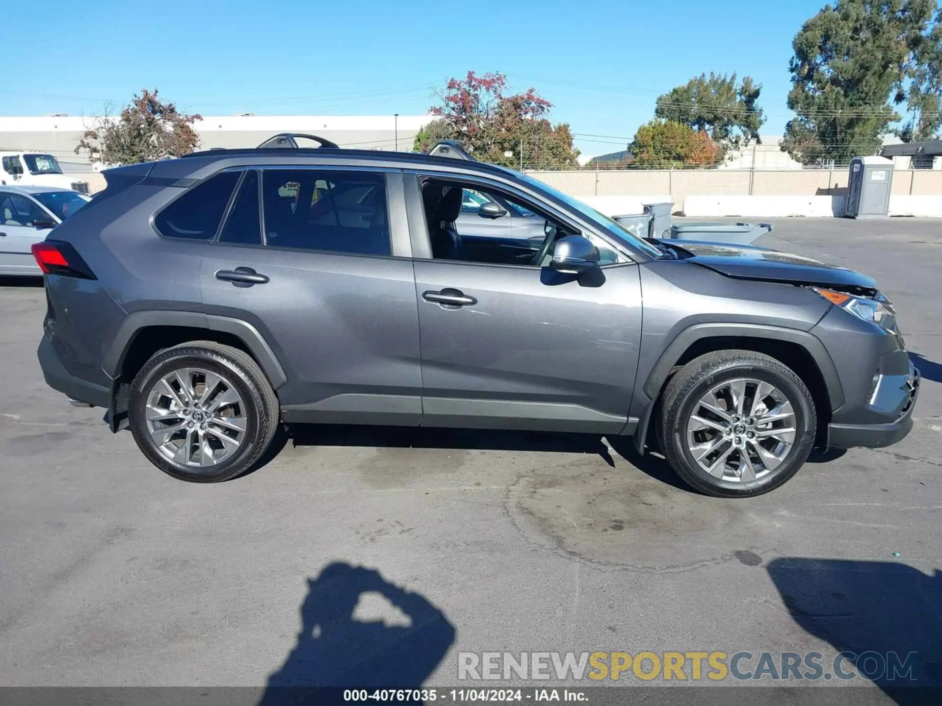13 Photograph of a damaged car 2T3C1RFV4LW083871 TOYOTA RAV4 2020