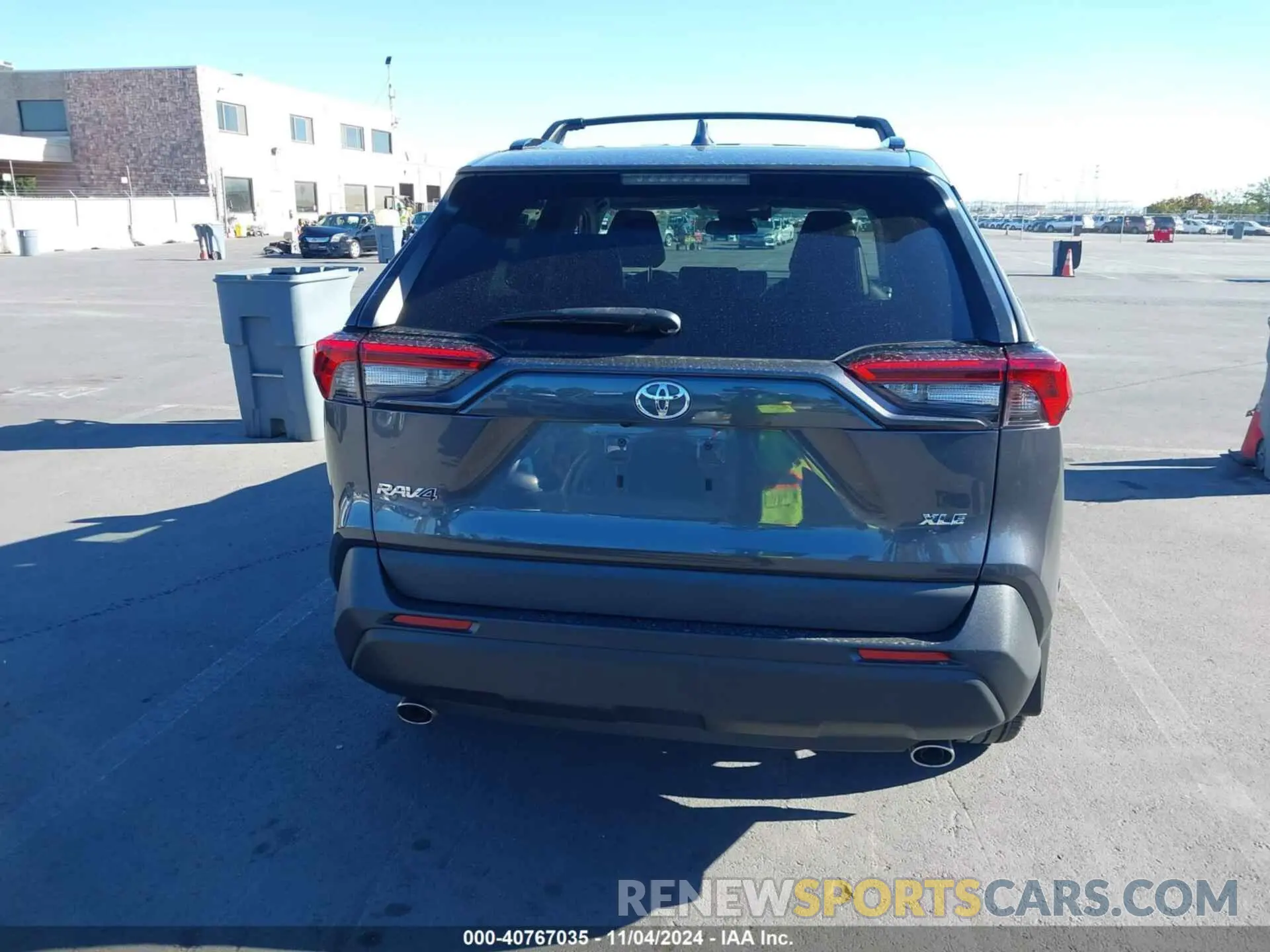 16 Photograph of a damaged car 2T3C1RFV4LW083871 TOYOTA RAV4 2020