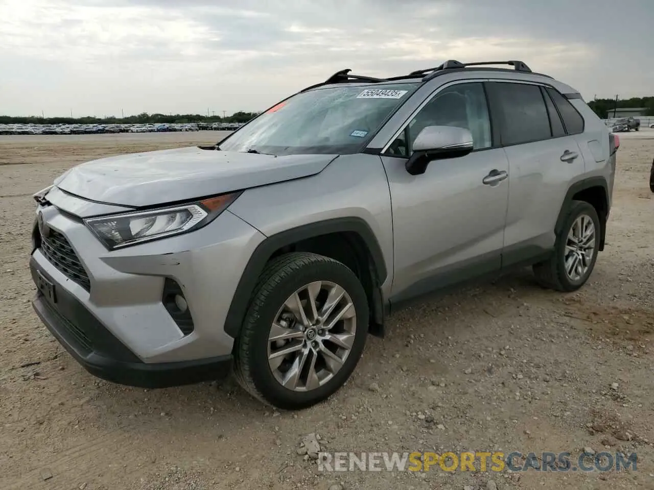 1 Photograph of a damaged car 2T3C1RFV4LW095471 TOYOTA RAV4 2020