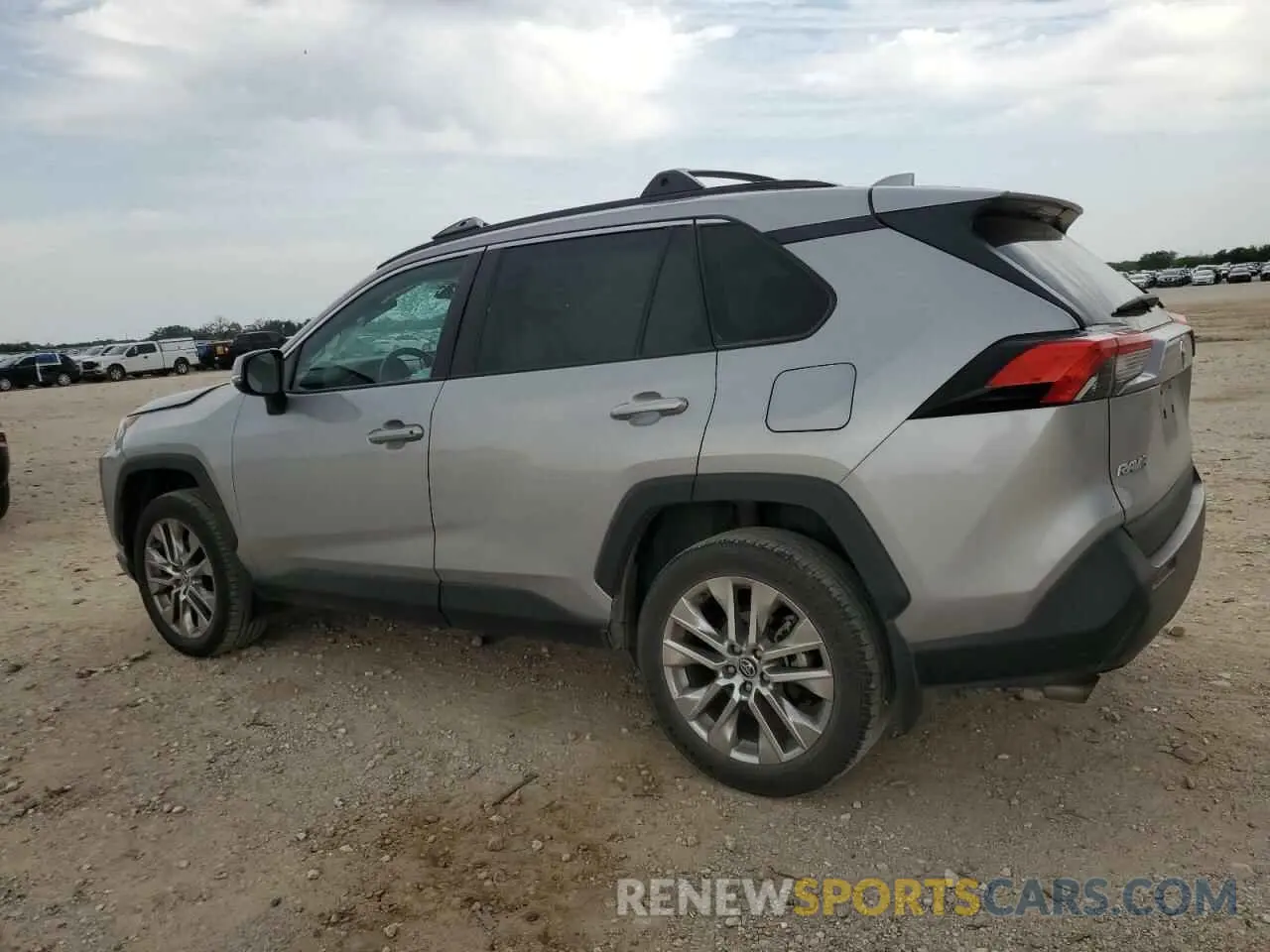2 Photograph of a damaged car 2T3C1RFV4LW095471 TOYOTA RAV4 2020