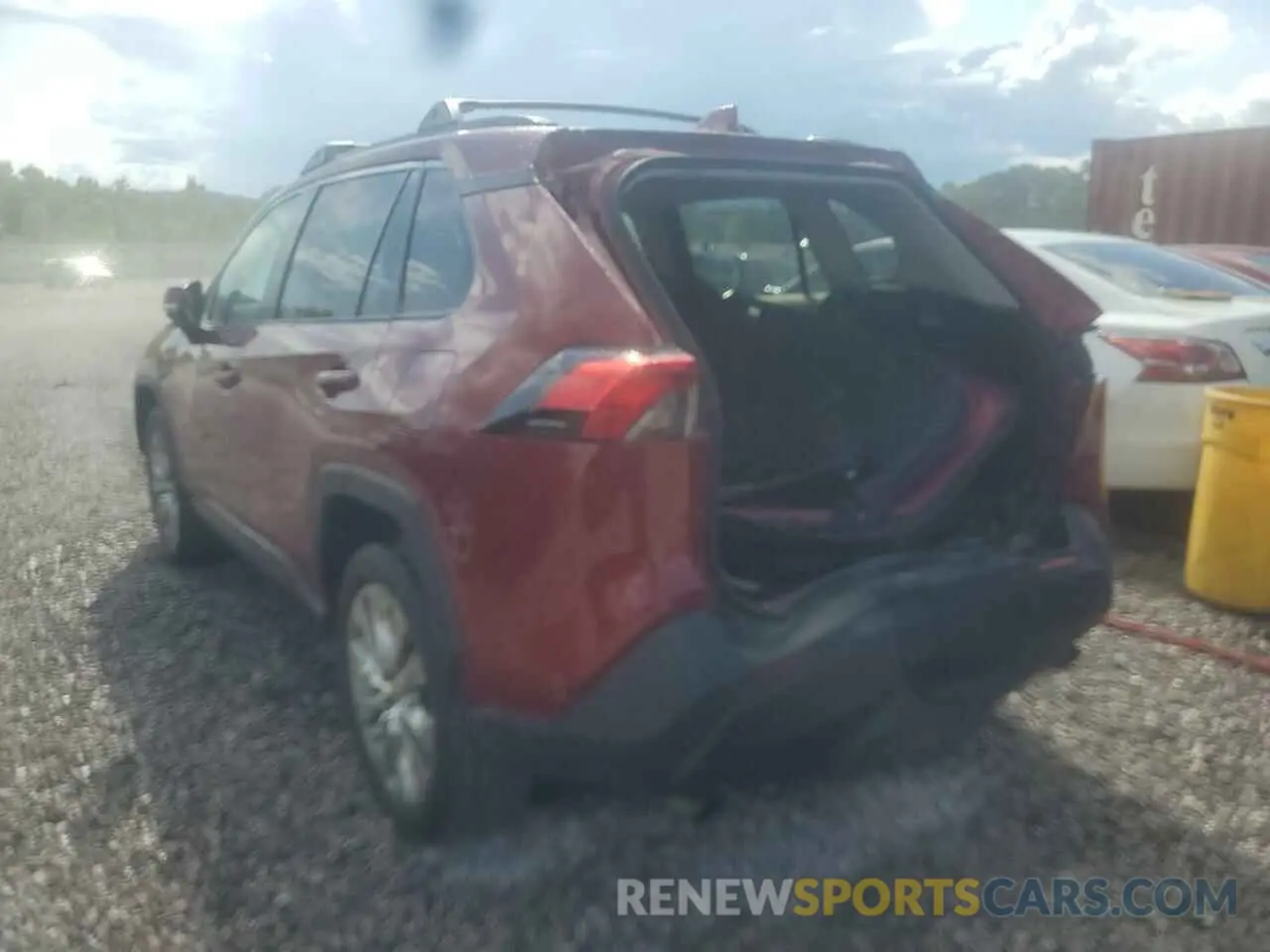 3 Photograph of a damaged car 2T3C1RFV5LC071200 TOYOTA RAV4 2020