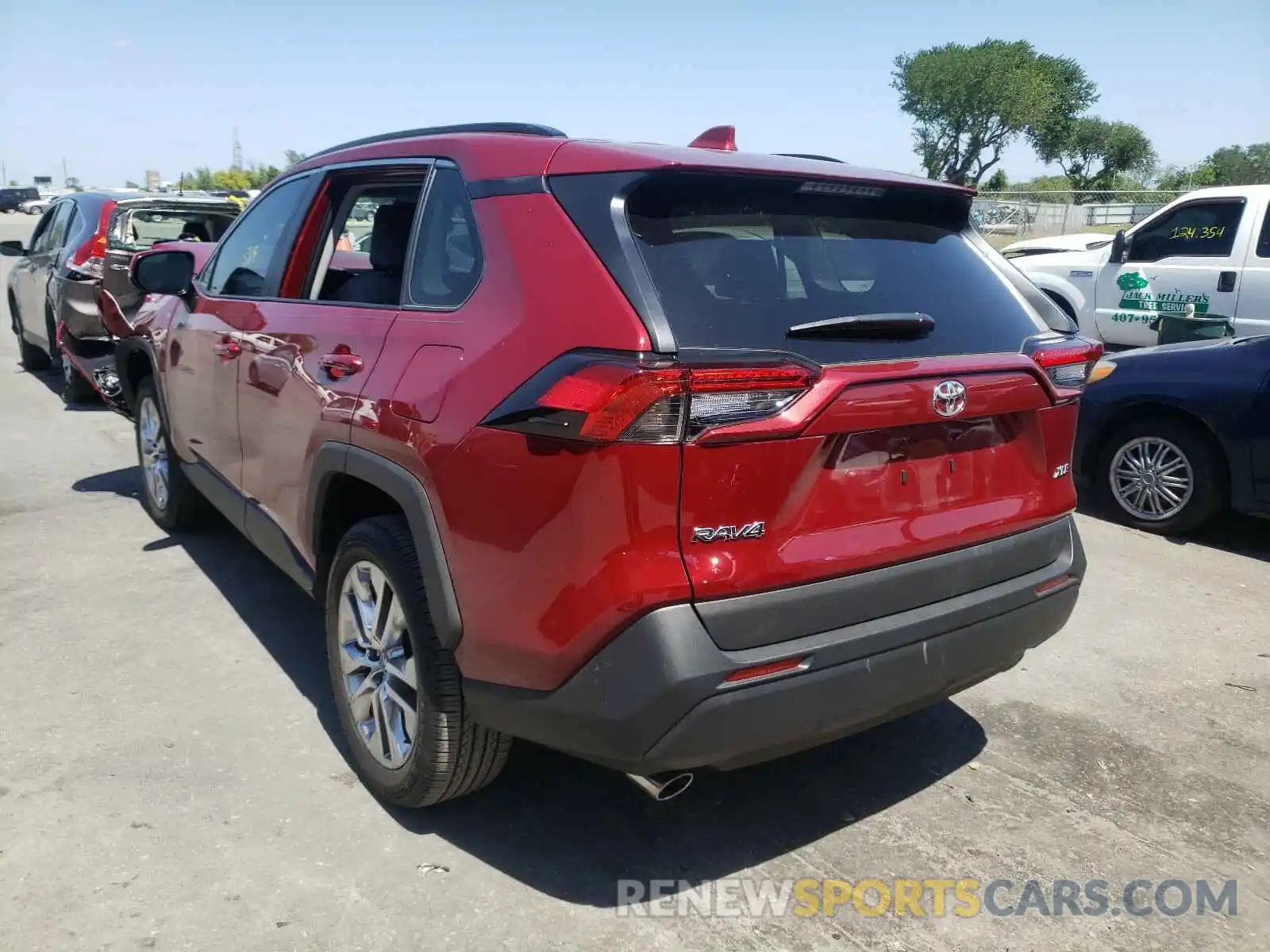 3 Photograph of a damaged car 2T3C1RFV5LC079507 TOYOTA RAV4 2020