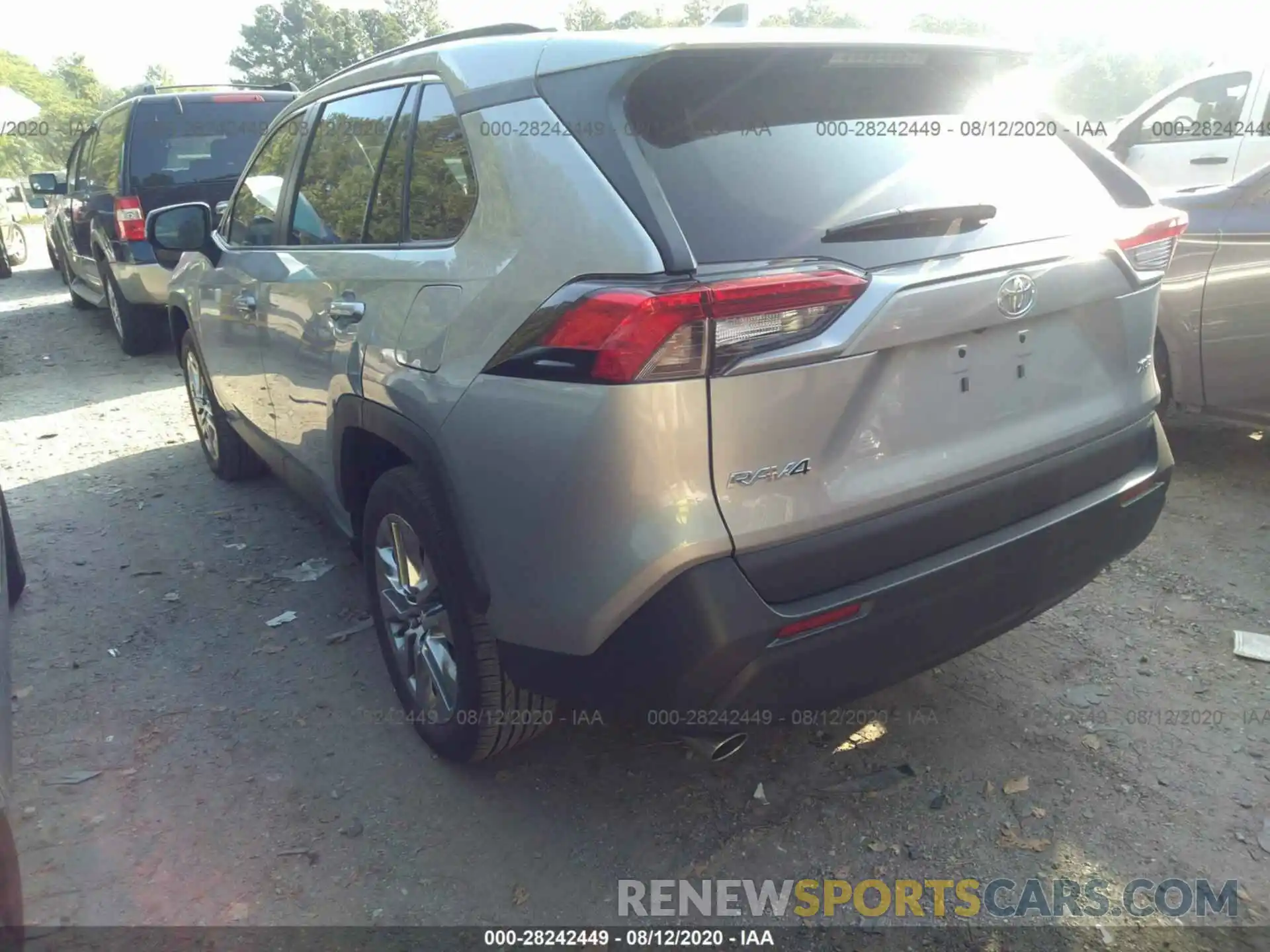 3 Photograph of a damaged car 2T3C1RFV5LW060776 TOYOTA RAV4 2020