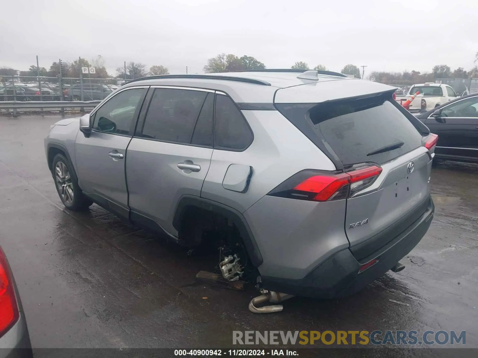 14 Photograph of a damaged car 2T3C1RFV5LW065749 TOYOTA RAV4 2020
