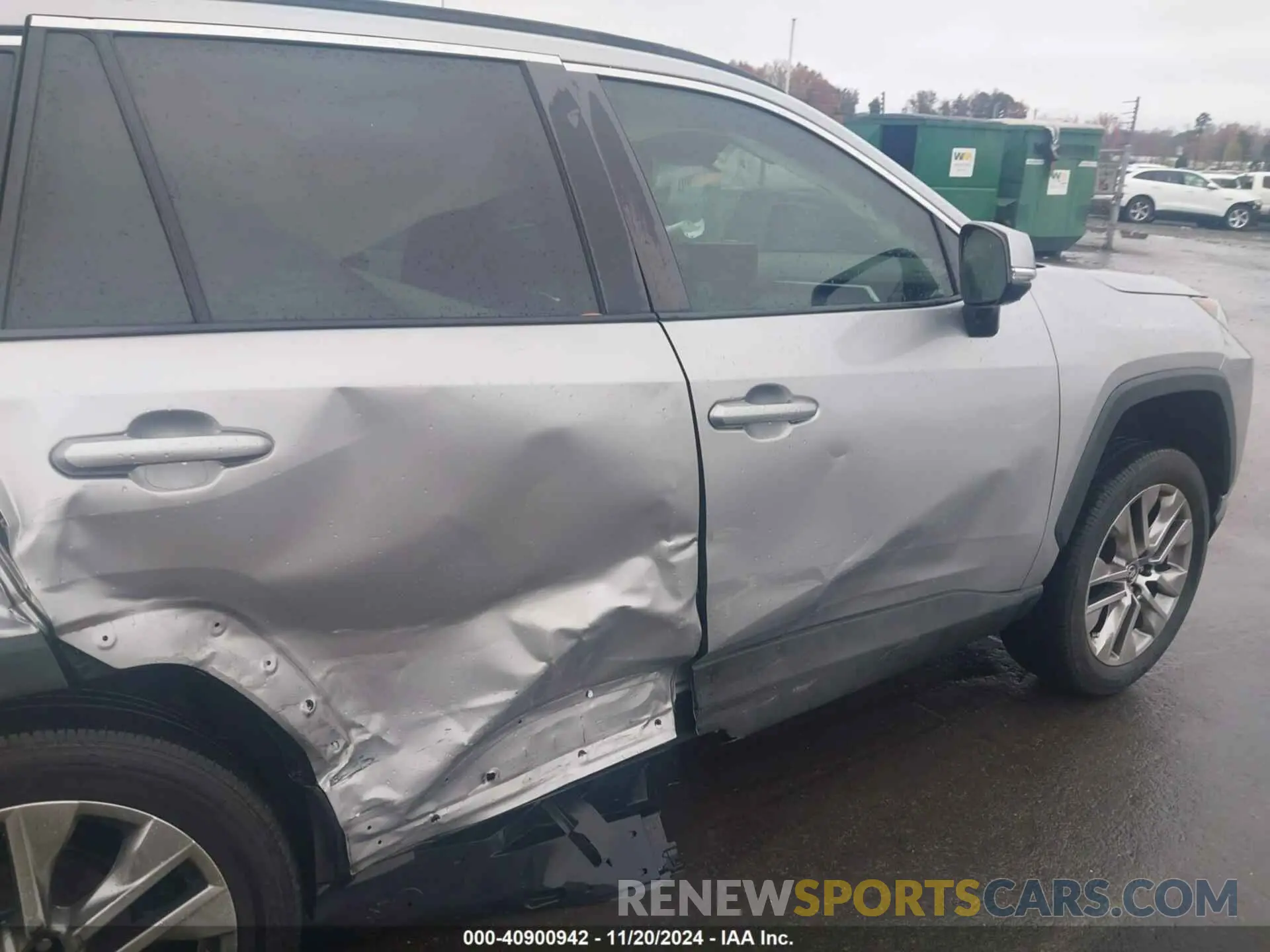 18 Photograph of a damaged car 2T3C1RFV5LW065749 TOYOTA RAV4 2020