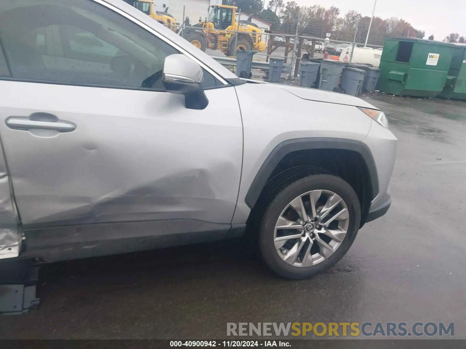 19 Photograph of a damaged car 2T3C1RFV5LW065749 TOYOTA RAV4 2020
